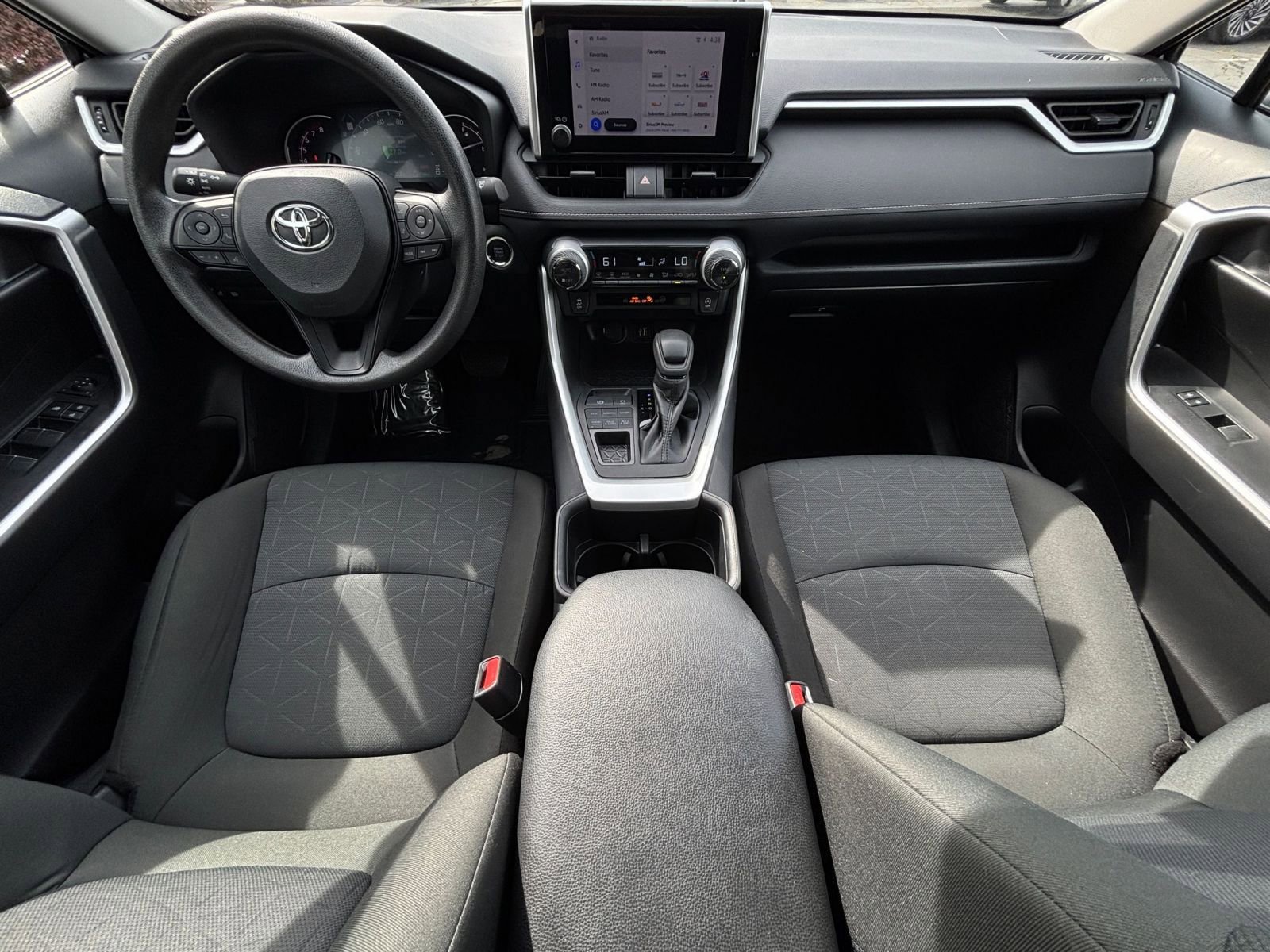 Thumbnail: 2025 Toyota RAV4 - 34