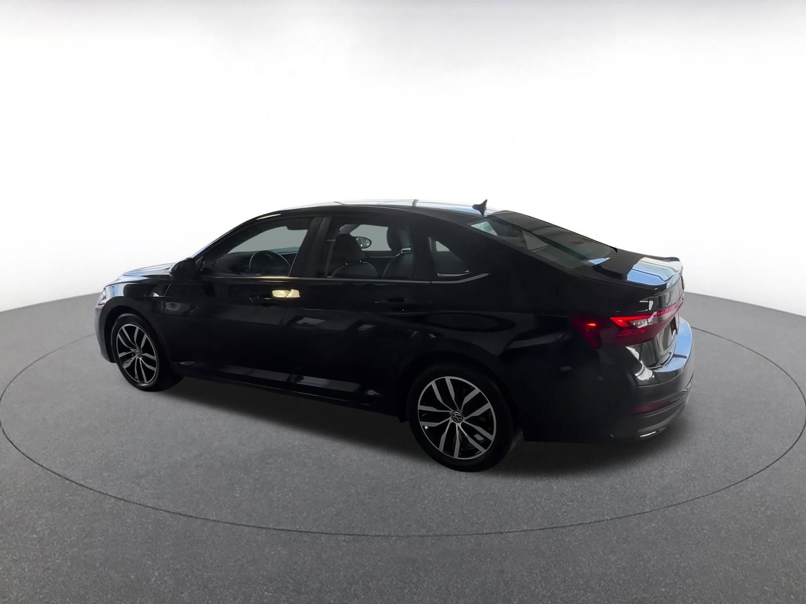 Thumbnail: 2025 Volkswagen Jetta - 8