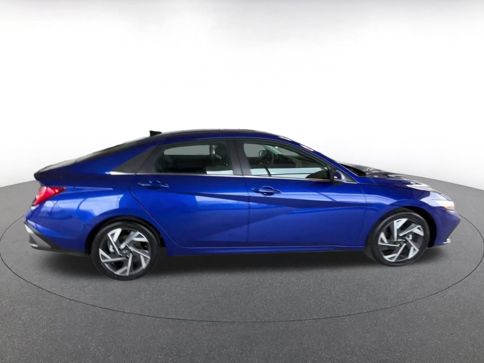 Thumbnail: 2025 Hyundai Elantra - 16