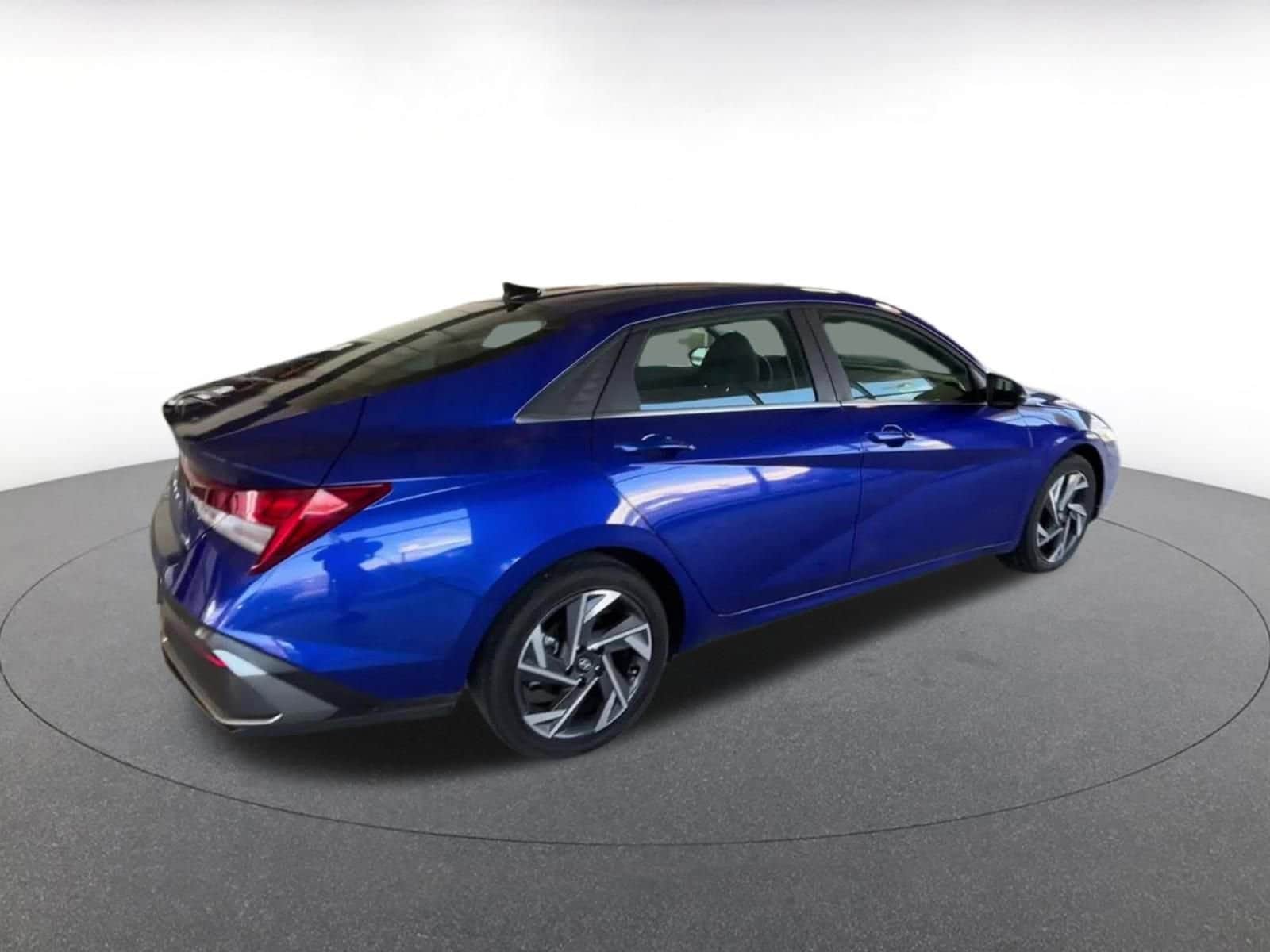 Thumbnail: 2025 Hyundai Elantra - 16