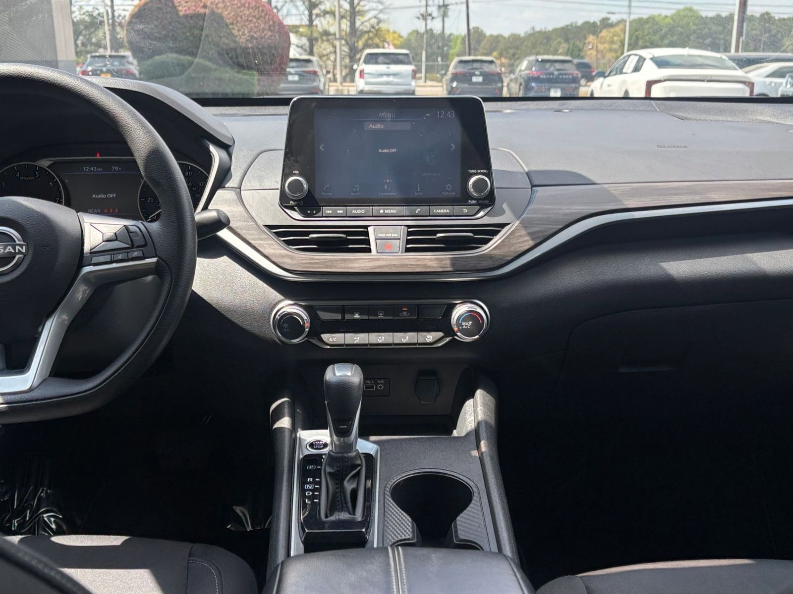 Thumbnail: 2025 Nissan Altima - 17