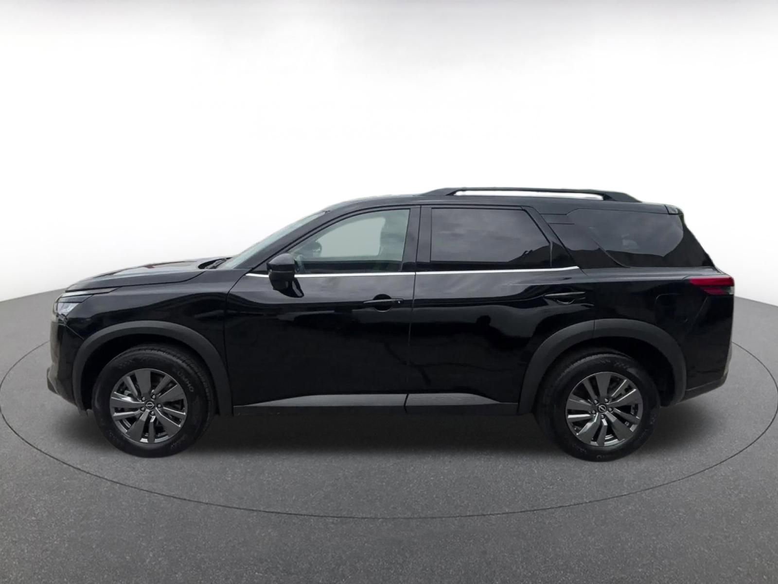 Thumbnail: 2025 Nissan Pathfinder - 8