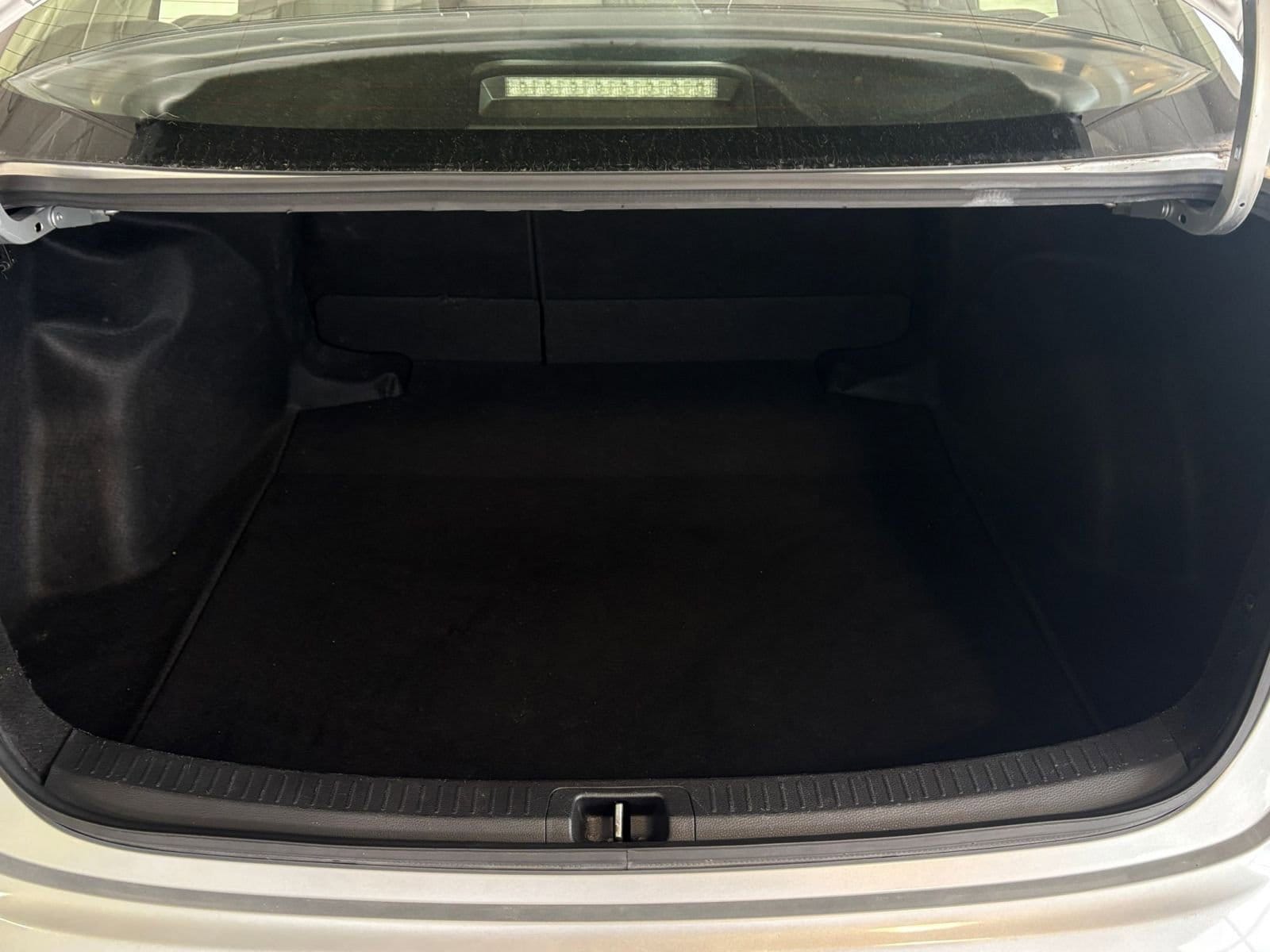 Thumbnail: 2023 Toyota Corolla - 31