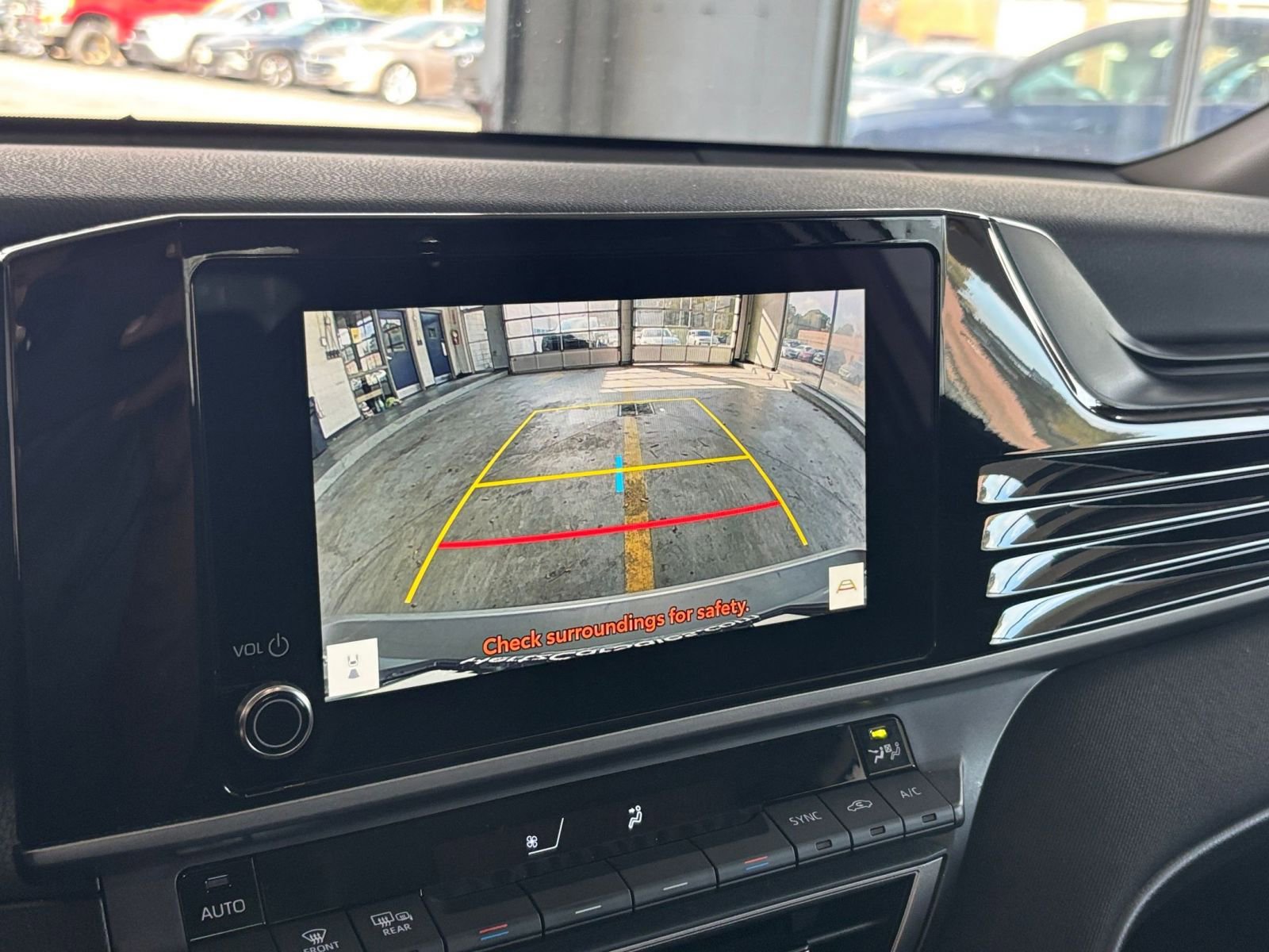 Thumbnail: 2025 Toyota Camry - 17