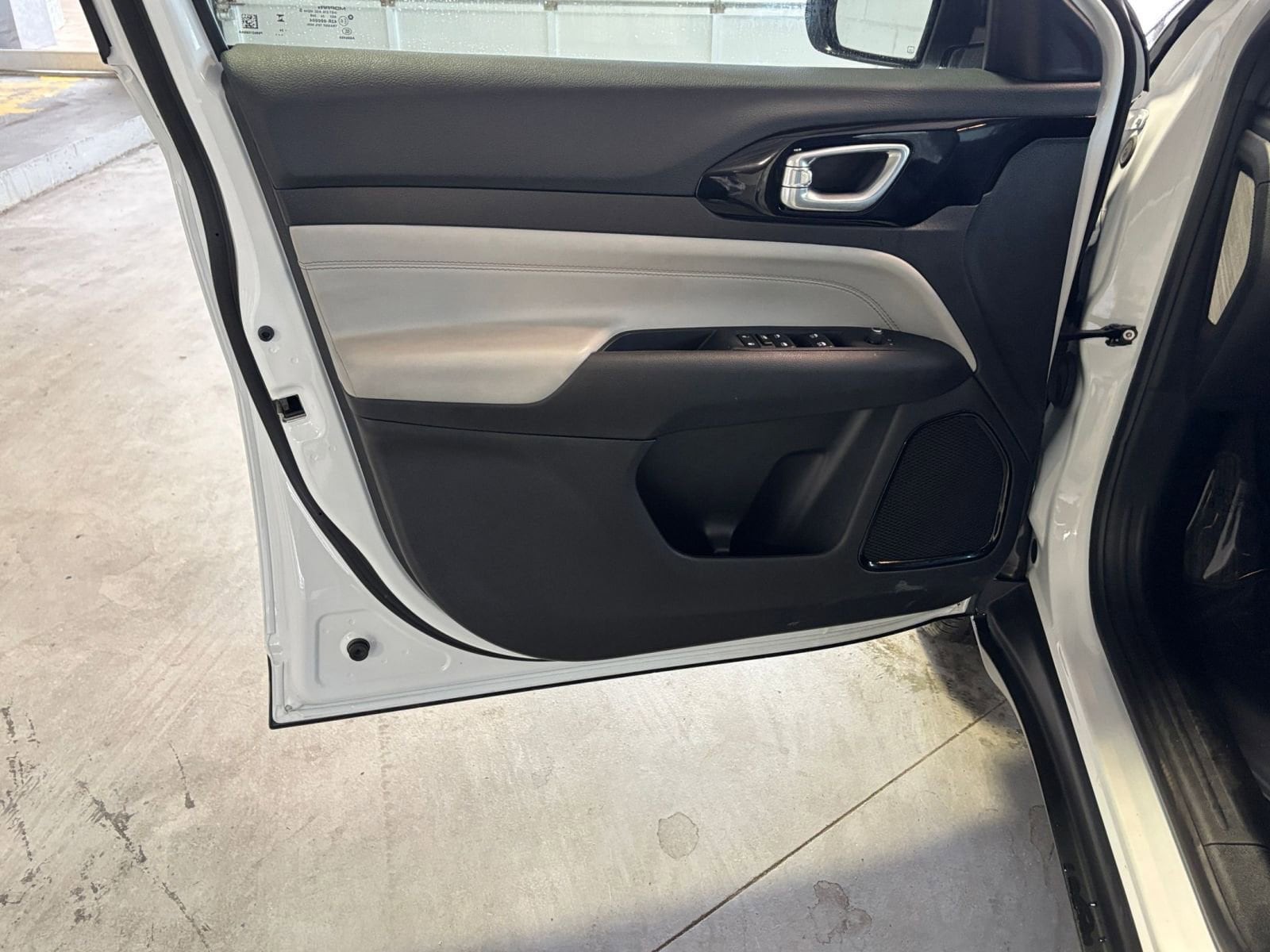 Thumbnail: 2025 Jeep Compass - 18