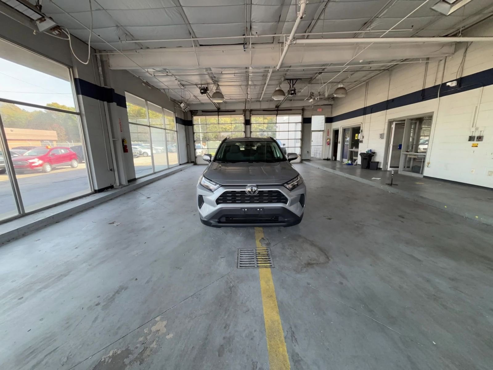 Thumbnail: 2025 Toyota RAV4 - 22