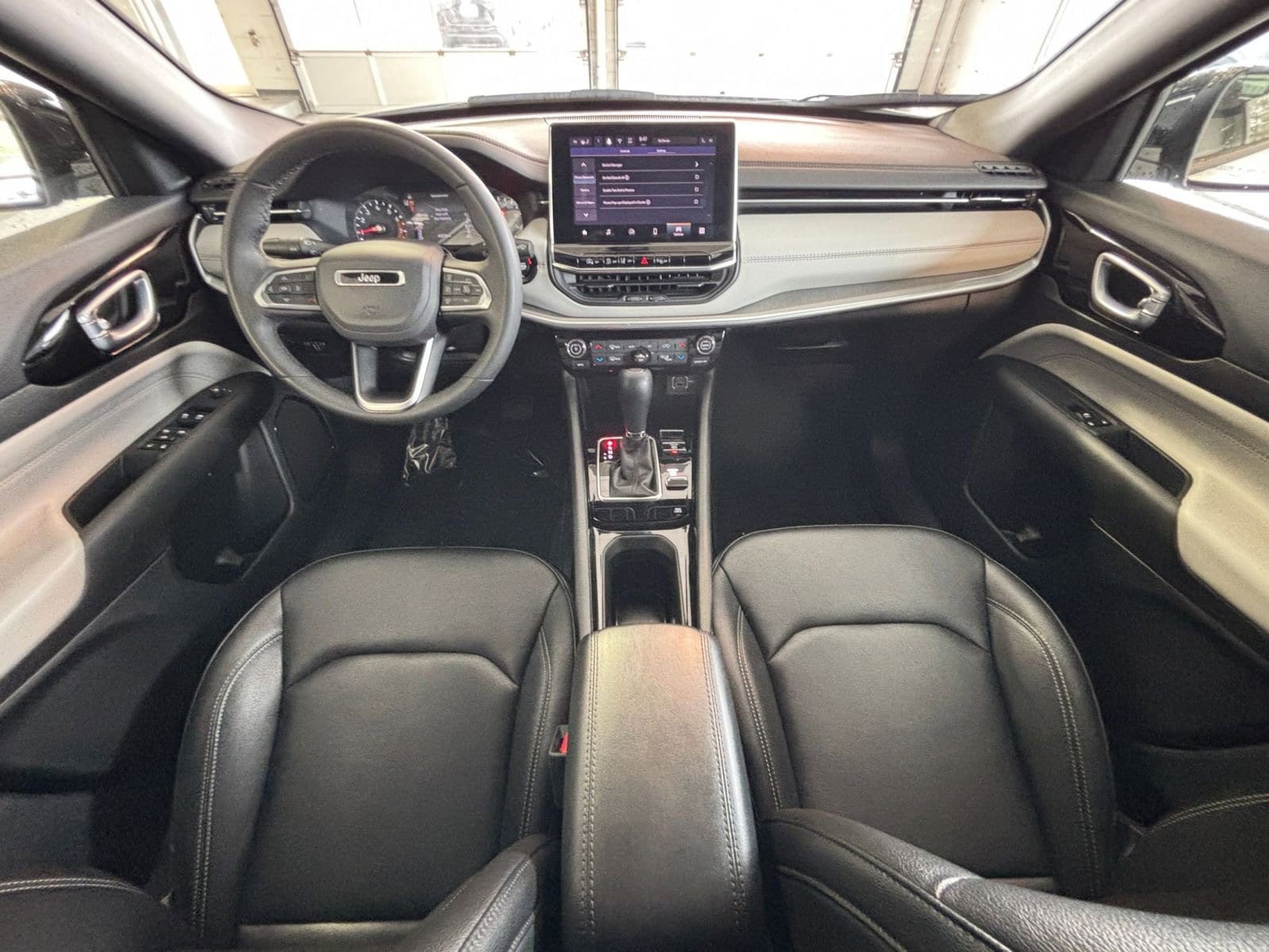 Thumbnail: 2025 Jeep Compass - 34