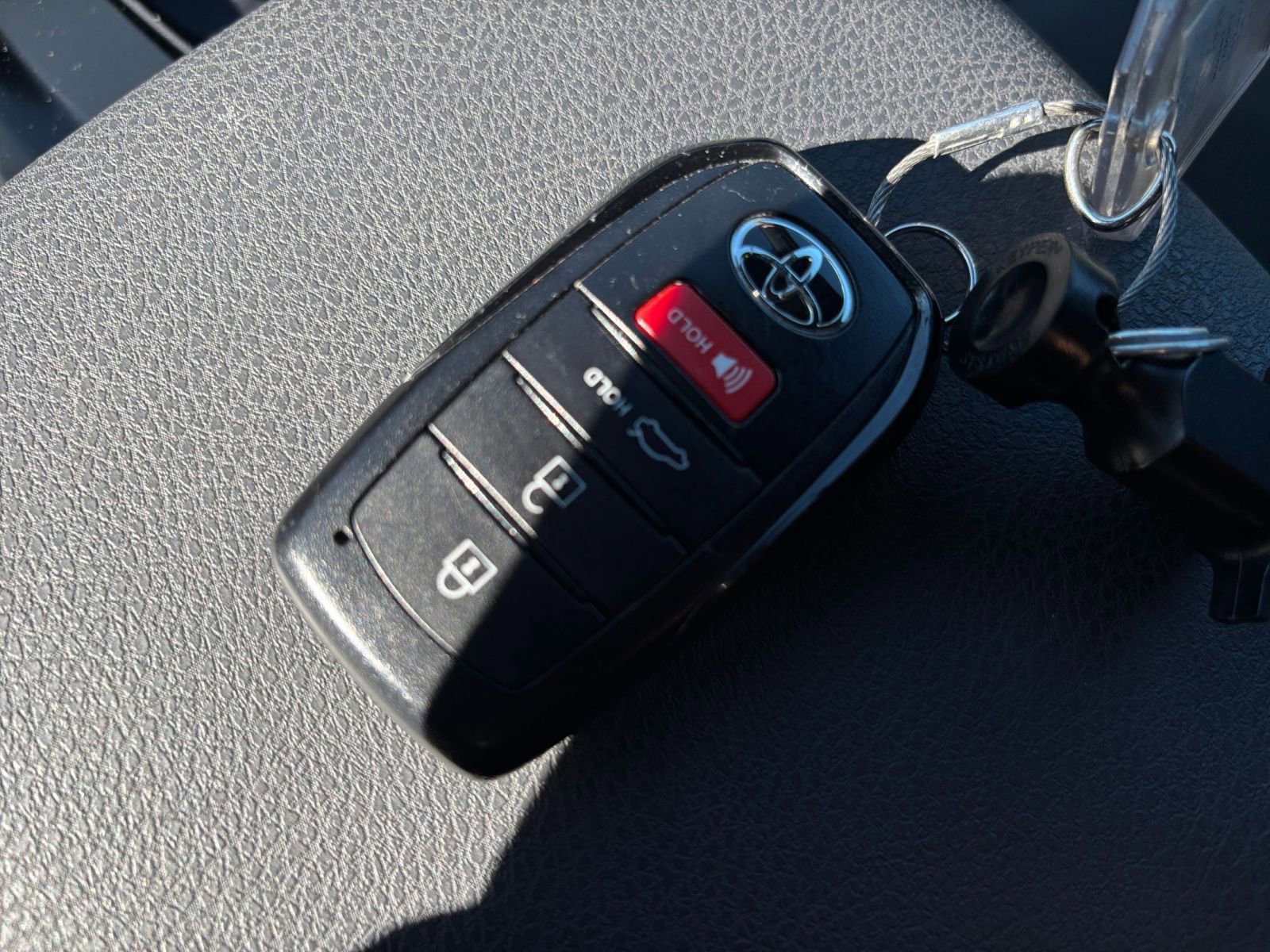 Thumbnail: 2025 Toyota Camry - 22