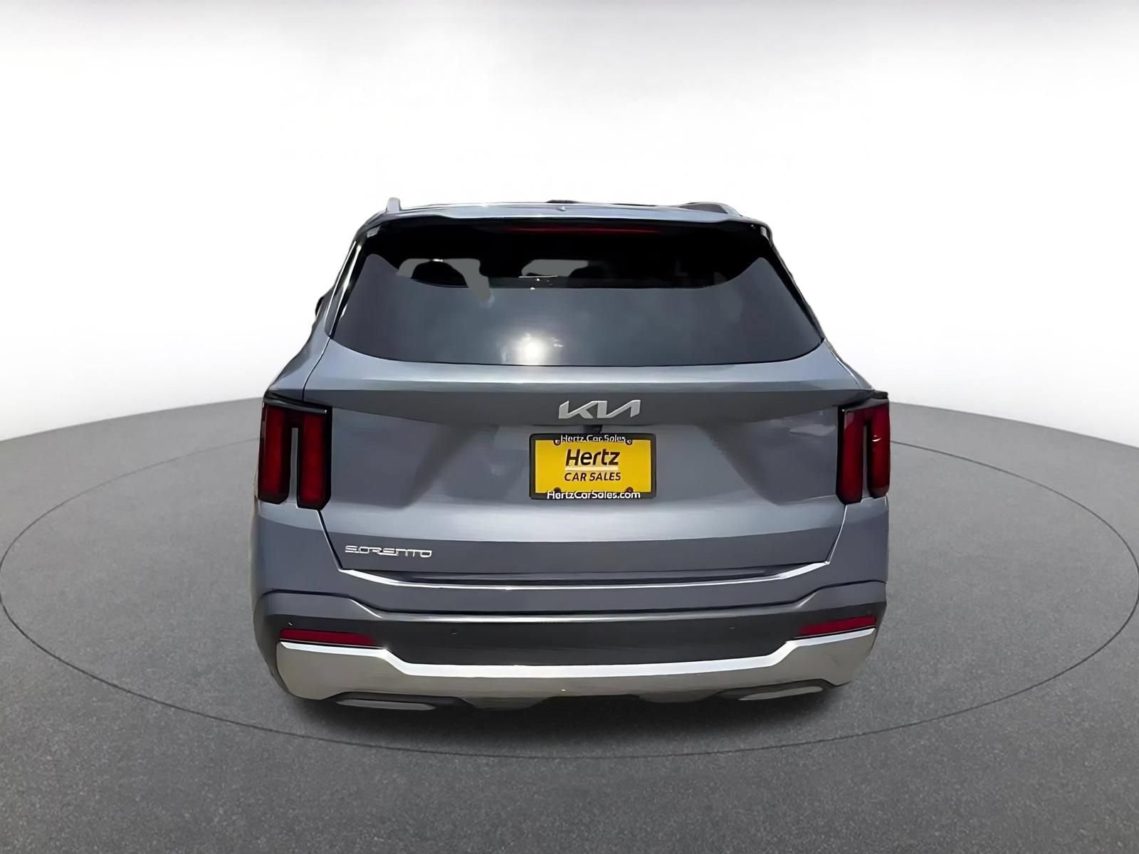 Thumbnail: 2024 Kia Sorento - 10