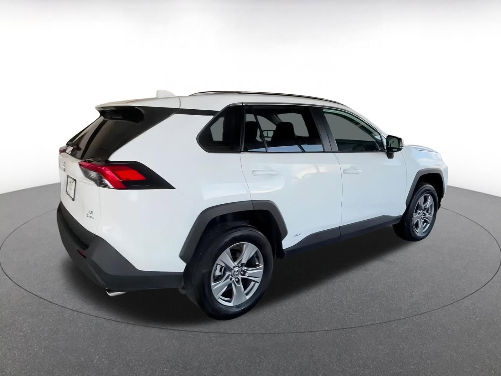 Thumbnail: 2025 Toyota RAV4 - 17