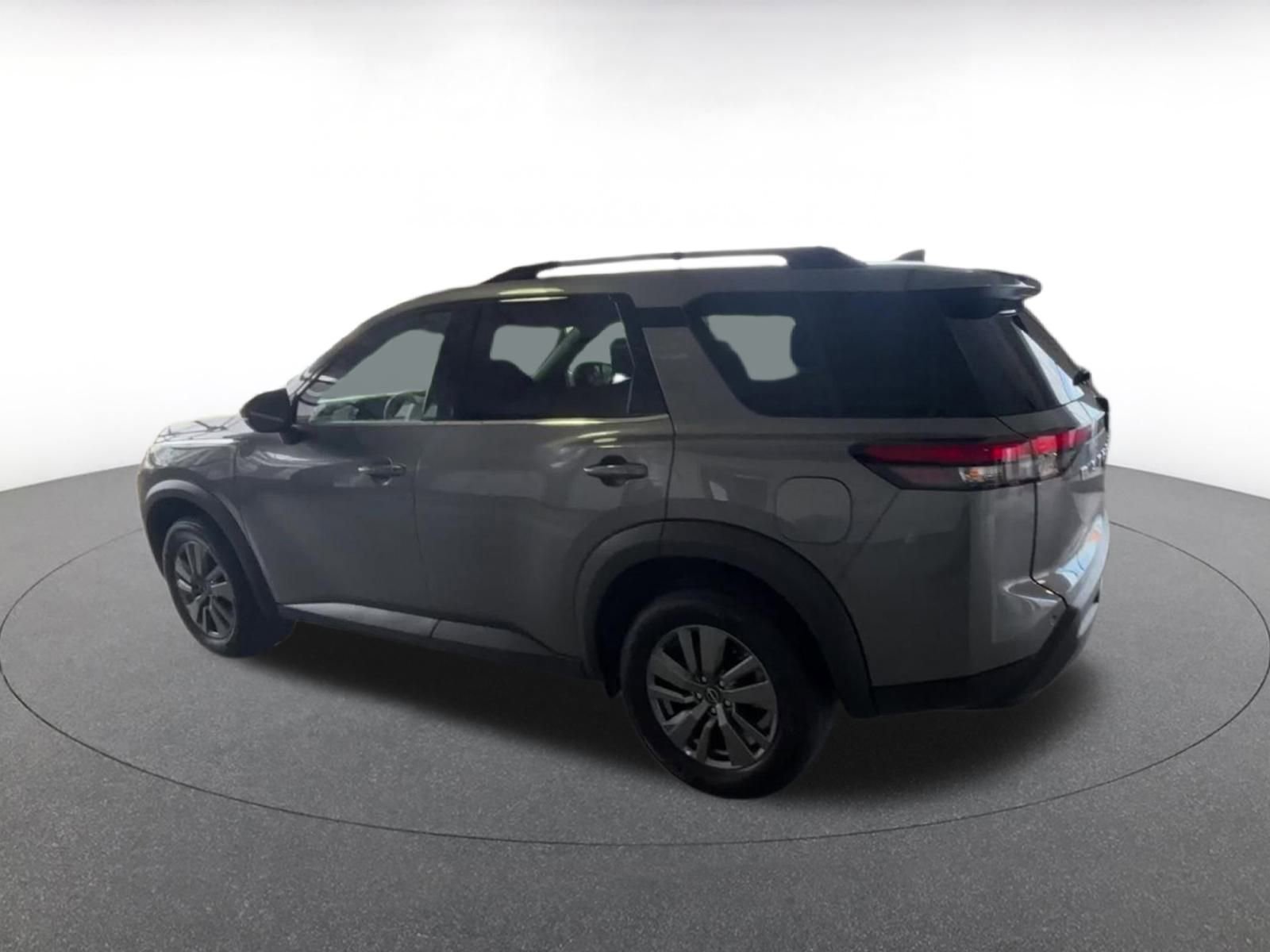 Thumbnail: 2025 Nissan Pathfinder - 10