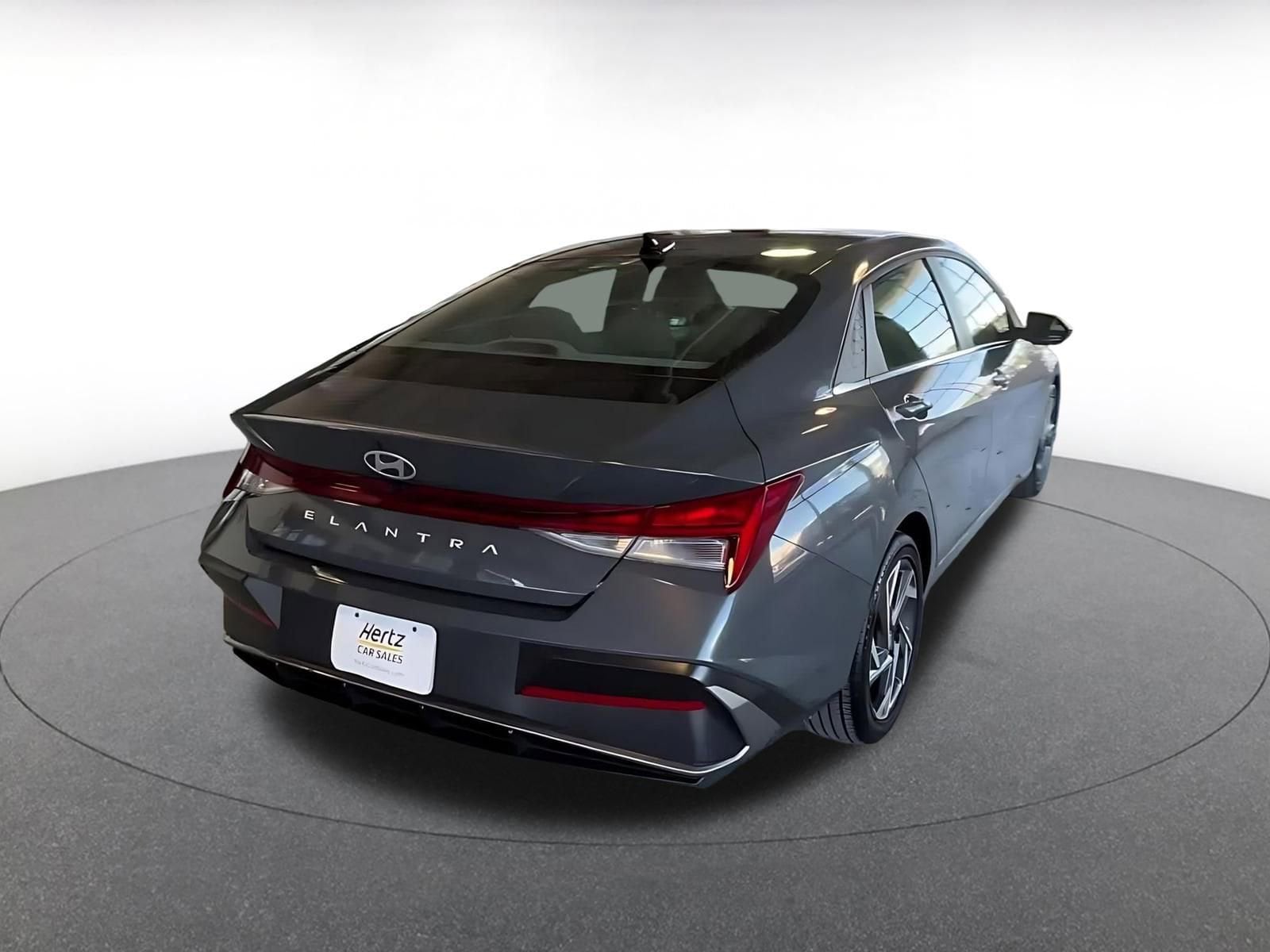 Thumbnail: 2025 Hyundai Elantra - 17