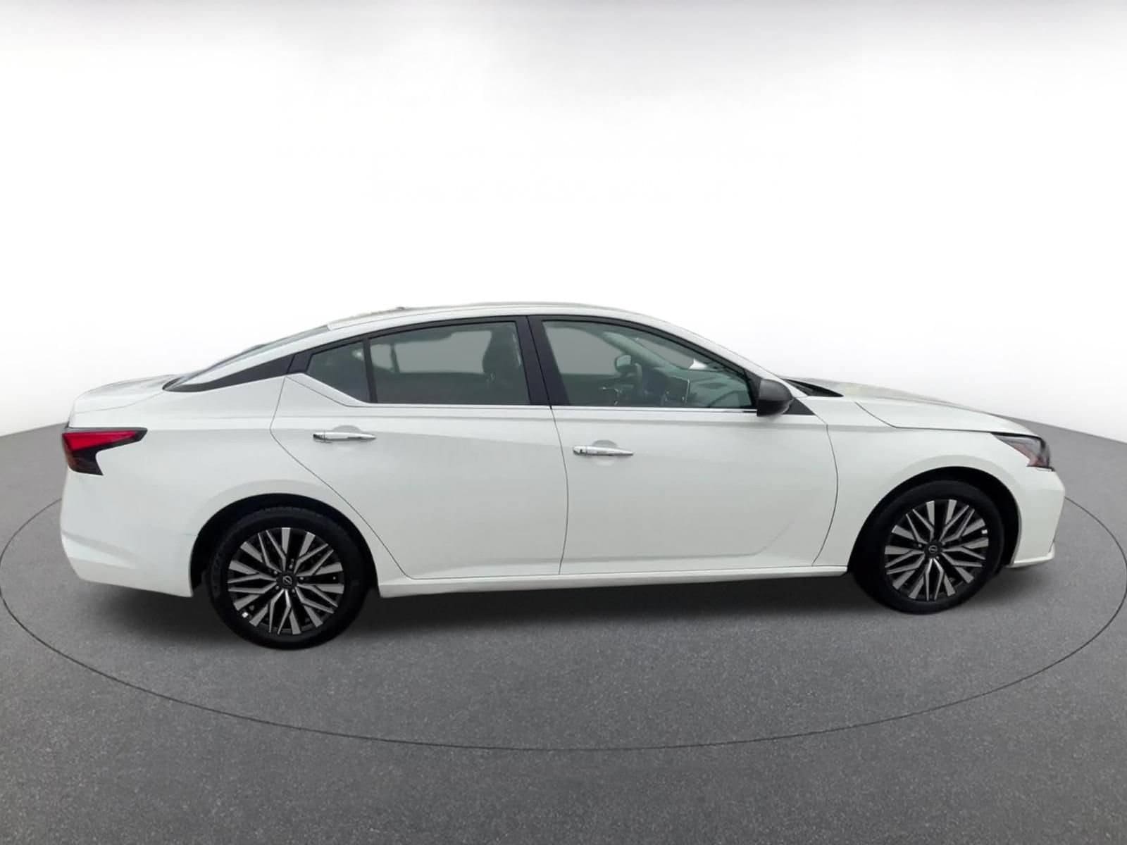 Thumbnail: 2025 Nissan Altima - 13