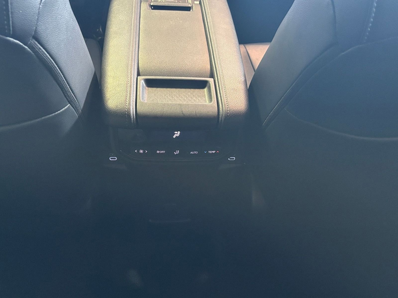 Thumbnail: 2025 Toyota Grand Highlander - 25