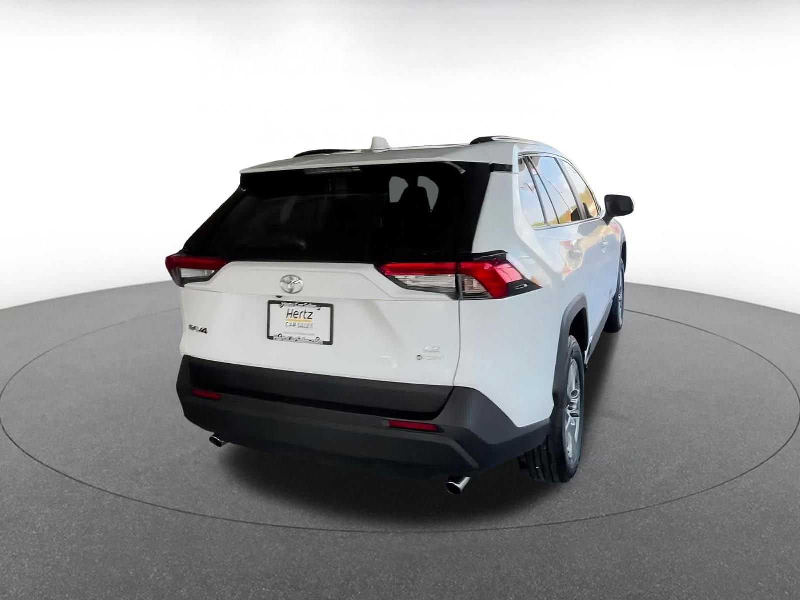 Thumbnail: 2025 Toyota RAV4 - 16