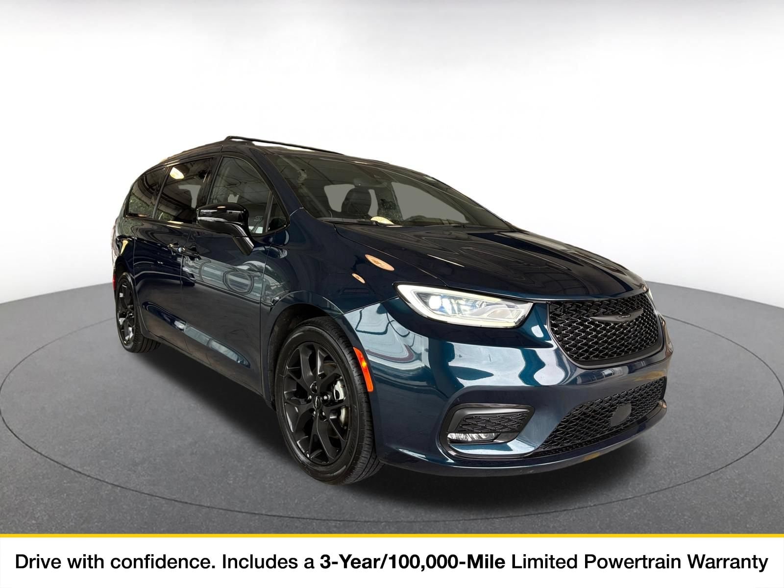 Thumbnail: 2025 Chrysler Pacifica - 1