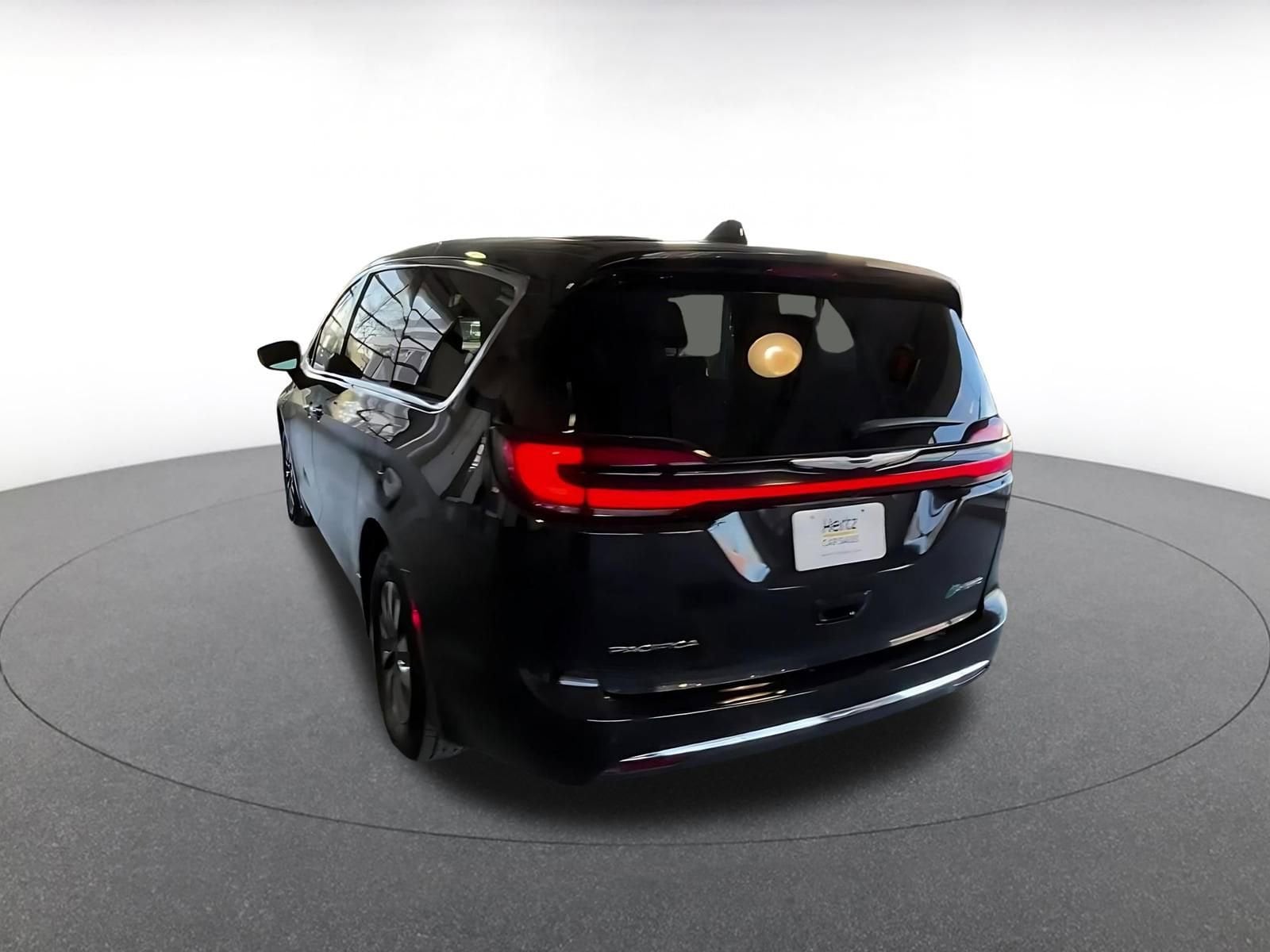 Thumbnail: 2023 Chrysler Pacifica - 17