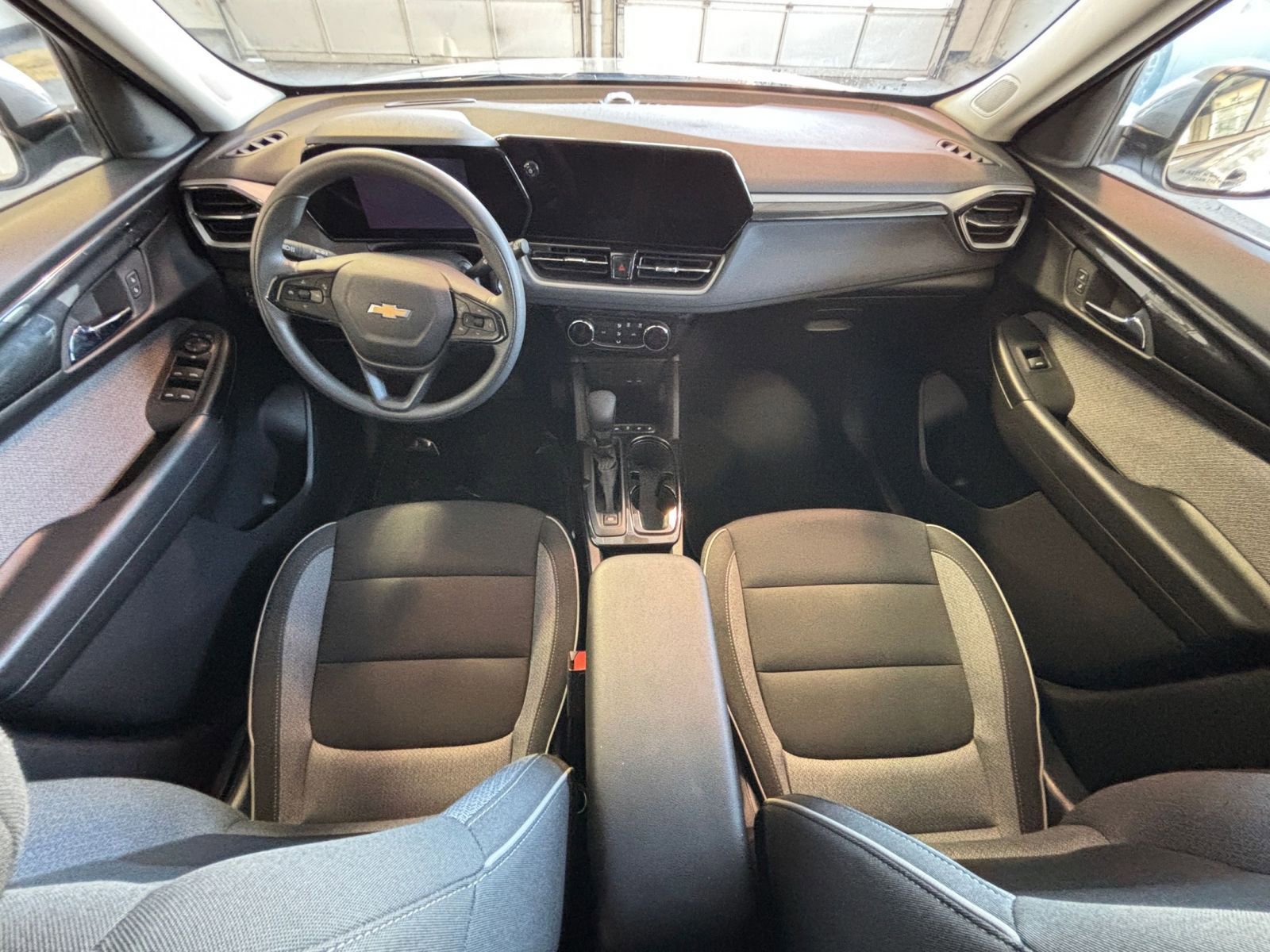 Thumbnail: 2025 Chevrolet TrailBlazer - 31