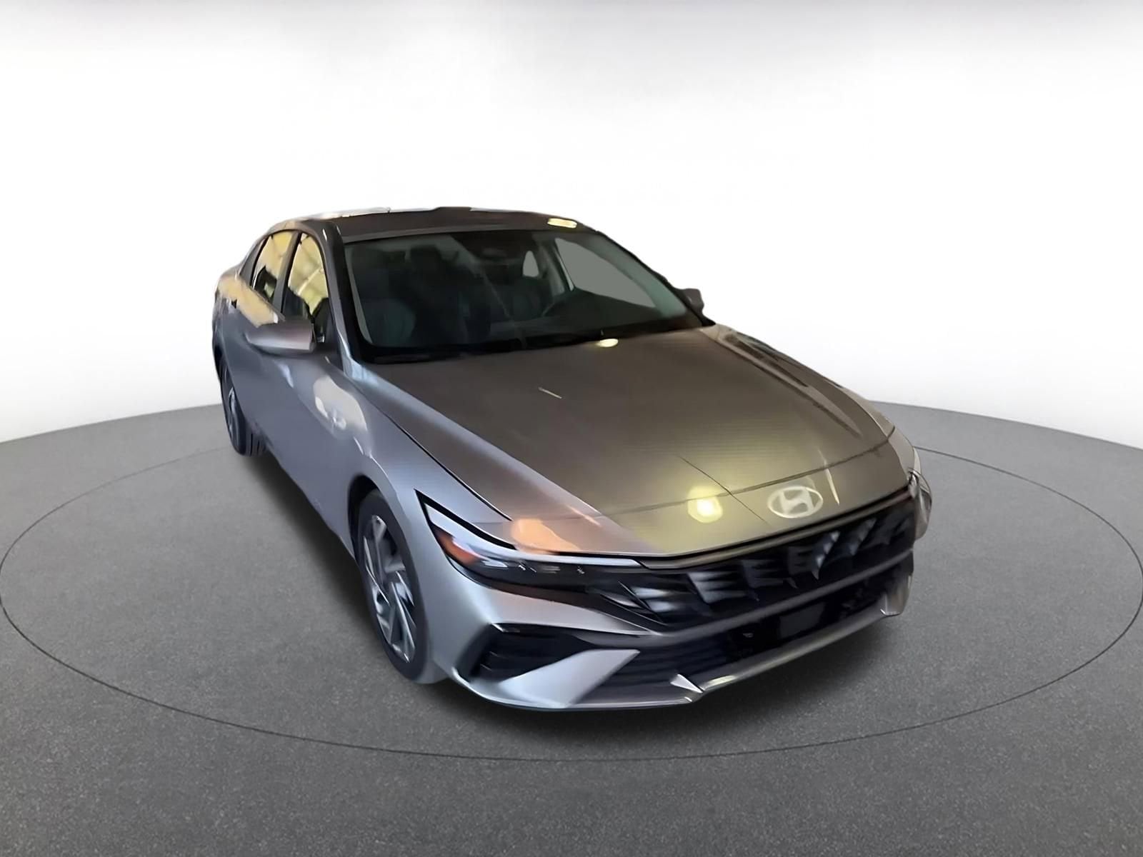 Thumbnail: 2025 Hyundai Elantra - 3