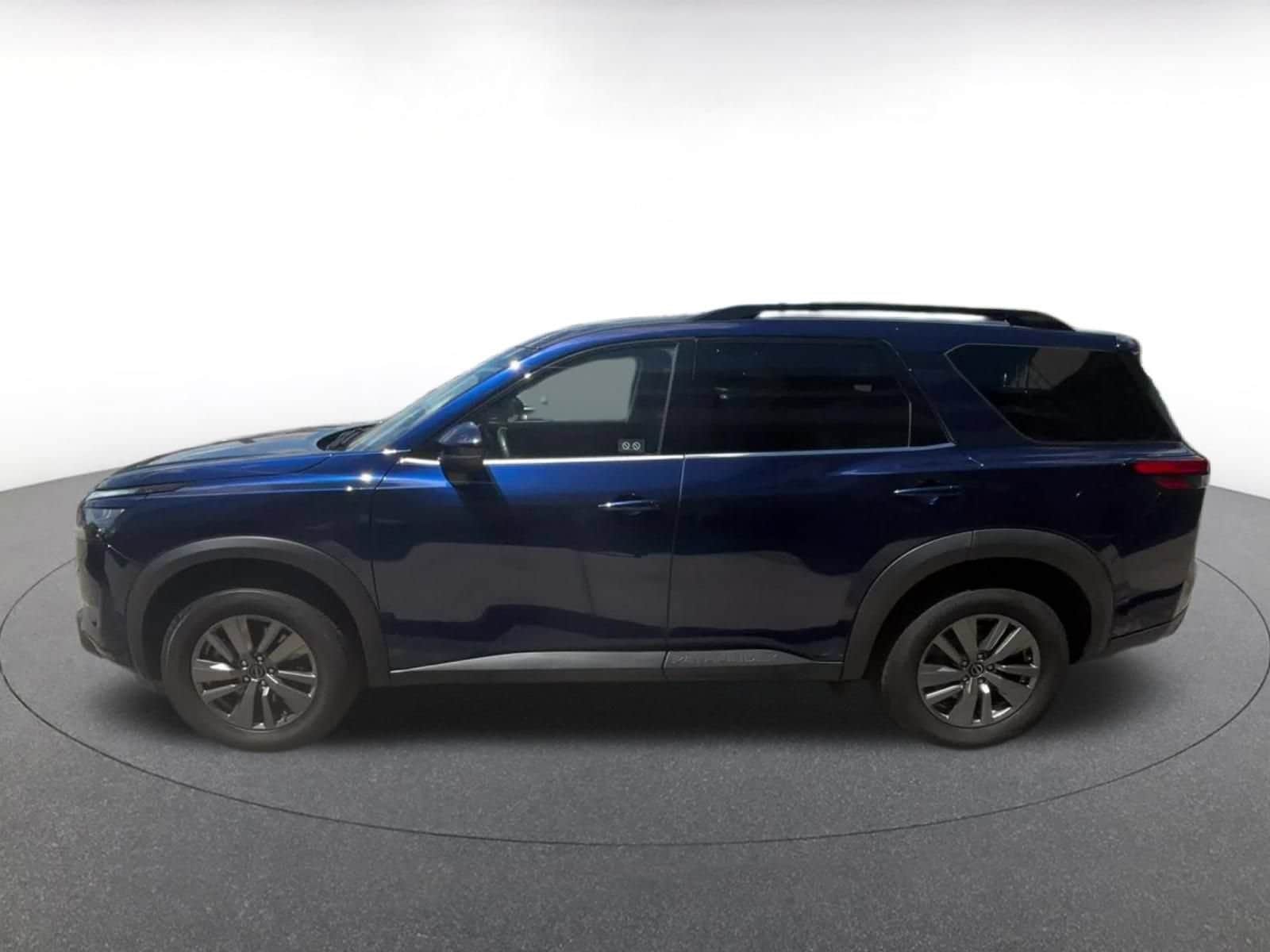 Thumbnail: 2025 Nissan Pathfinder - 8