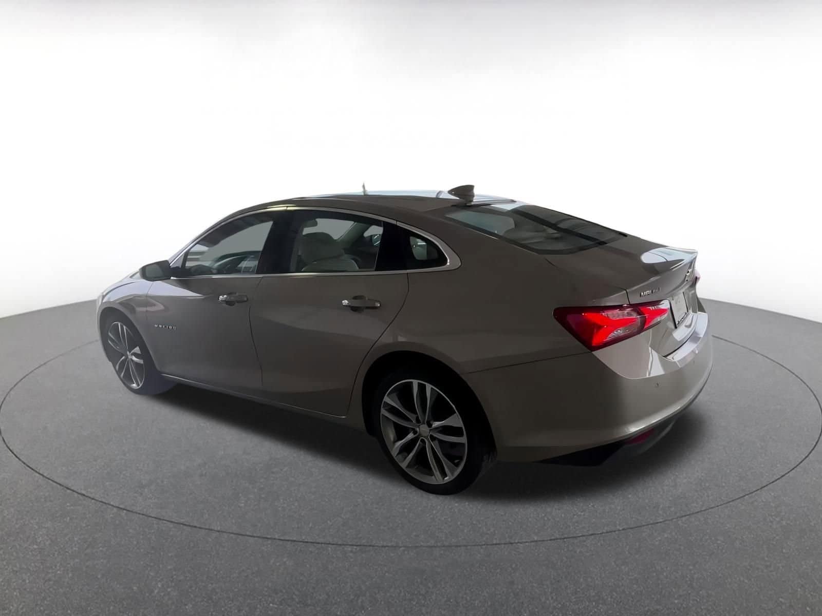 Thumbnail: 2024 Chevrolet Malibu - 8