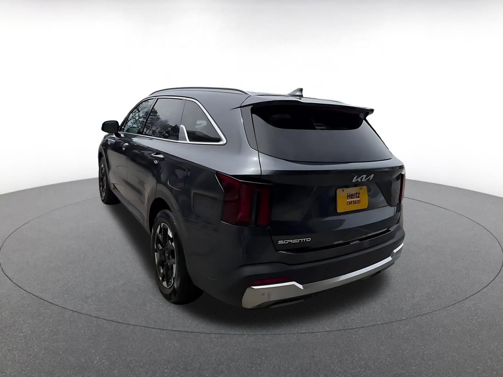 Thumbnail: 2024 Kia Sorento - 11