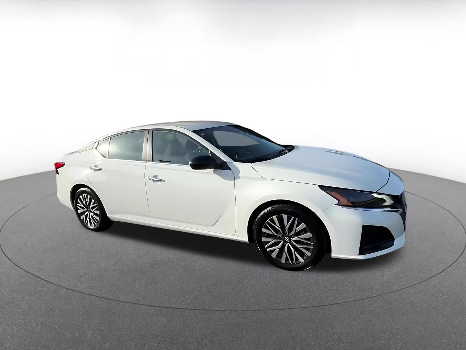Thumbnail: 2025 Nissan Altima - 2
