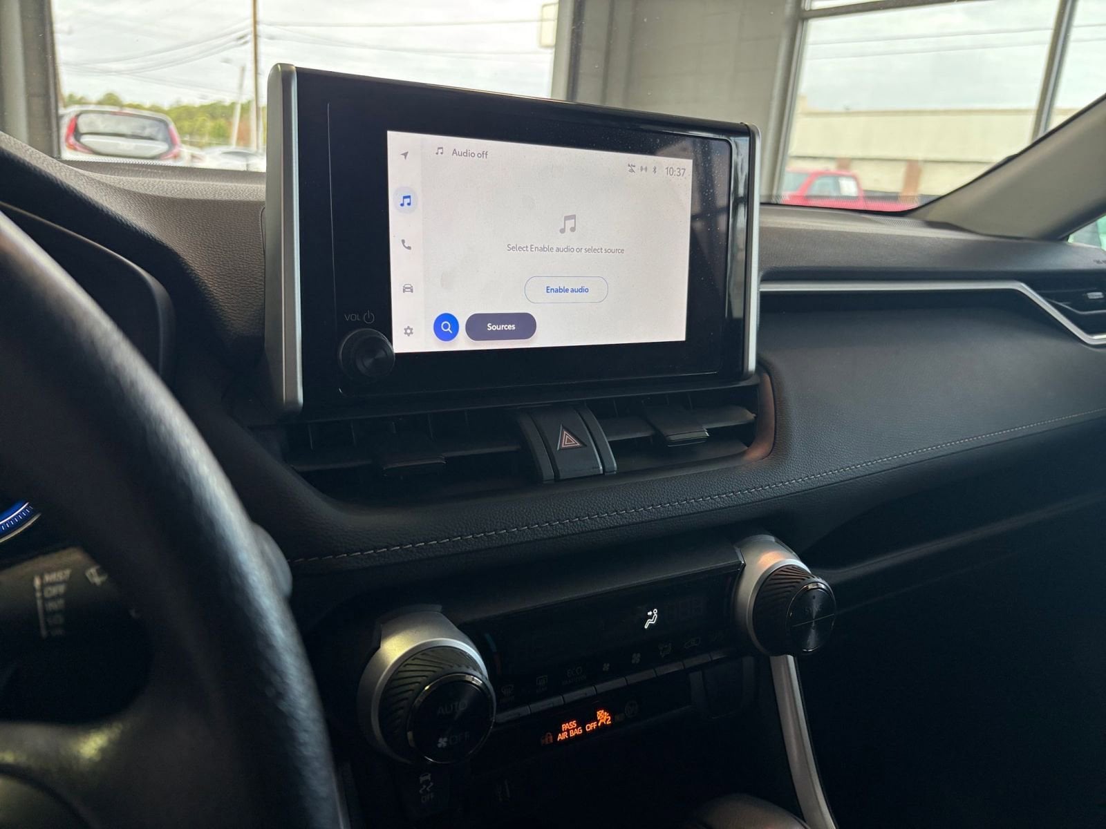 Thumbnail: 2025 Toyota RAV4 - 21