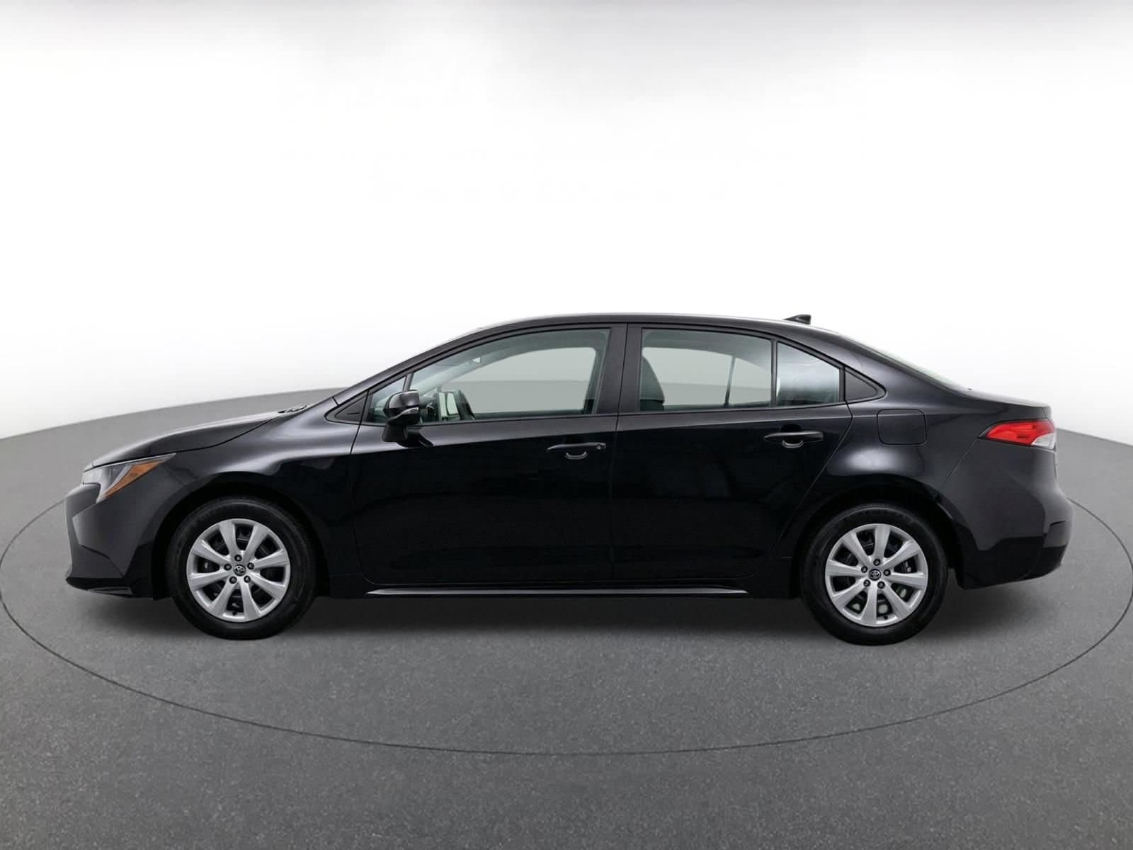 Thumbnail: 2025 Toyota Corolla - 4
