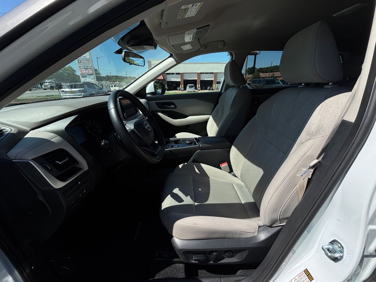 Thumbnail: 2025 Nissan Rogue - 28