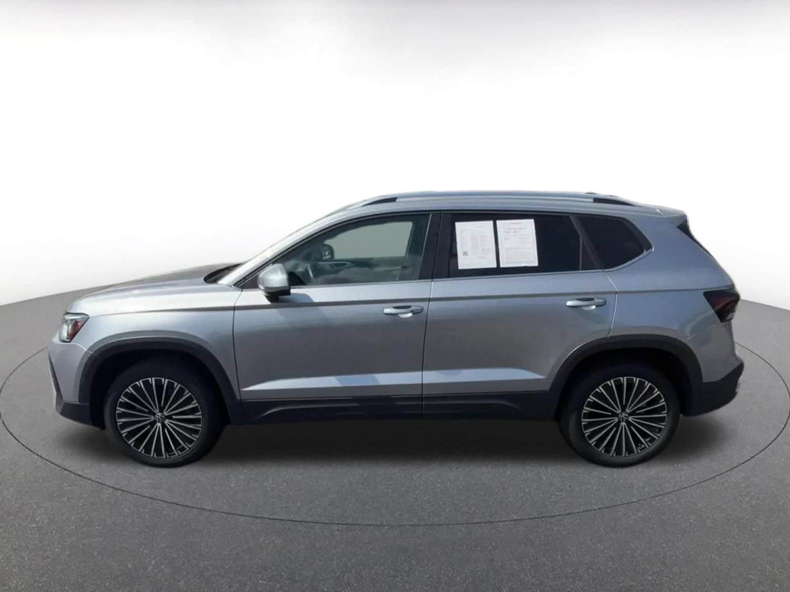 Thumbnail: 2025 Volkswagen Taos - 8