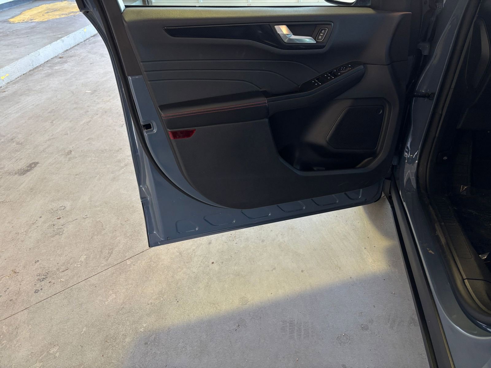 Thumbnail: 2025 Ford Escape - 20