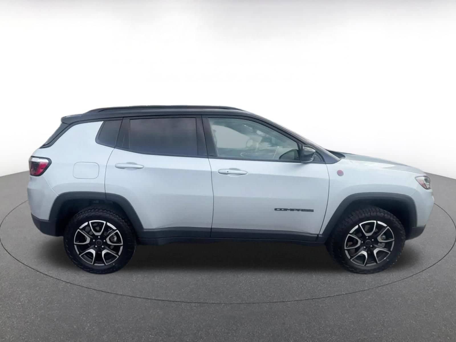 Thumbnail: 2025 Jeep Compass - 21