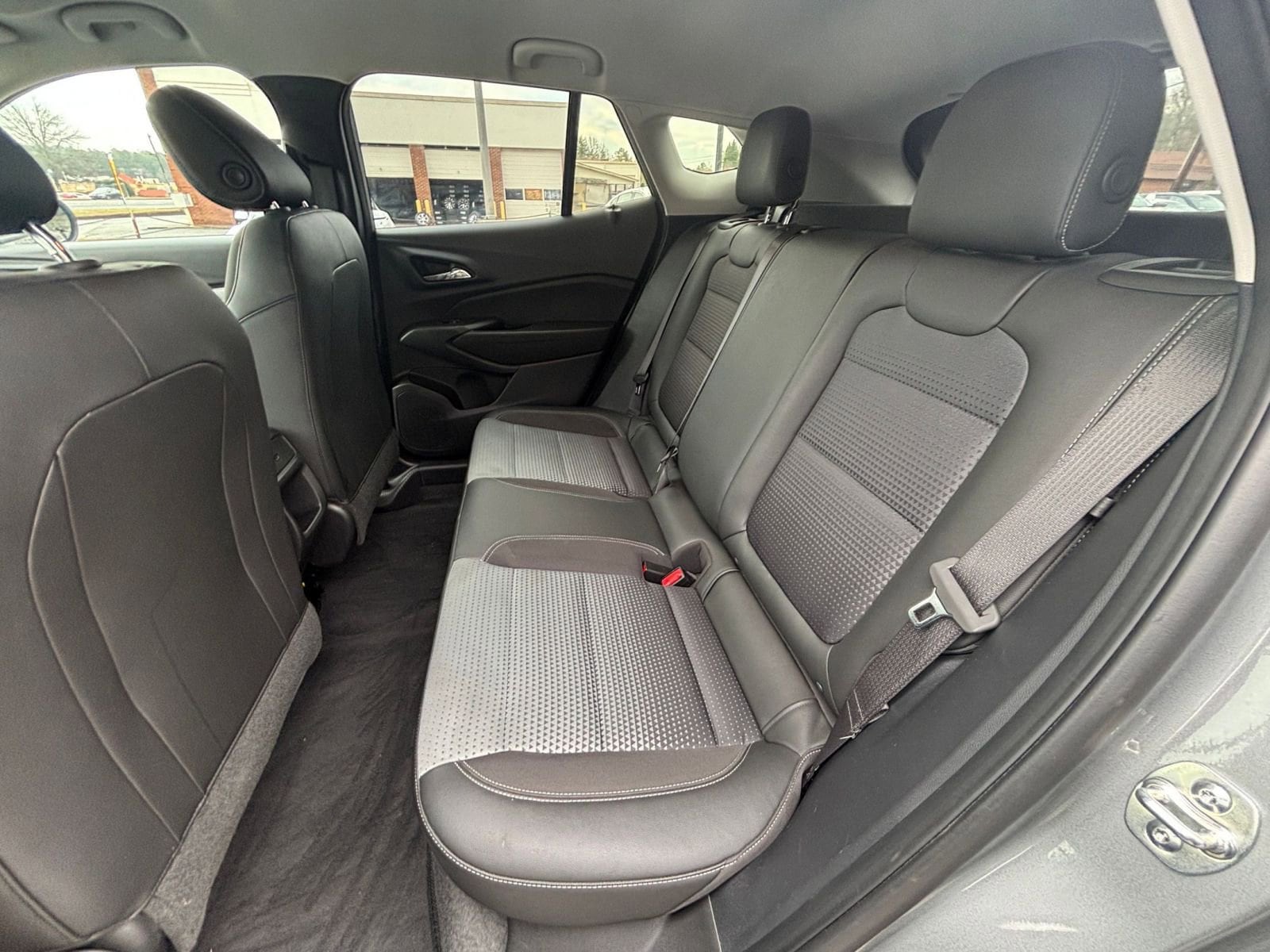 Thumbnail: 2025 Chevrolet Trax - 31