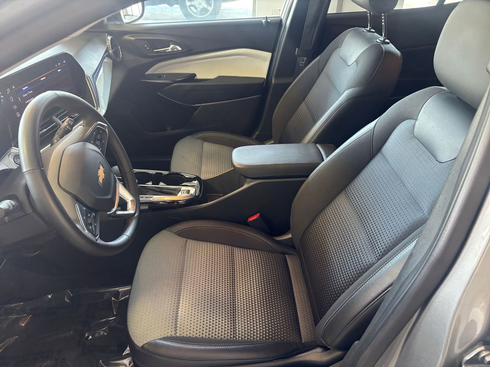 Thumbnail: 2025 Chevrolet Trax - 27