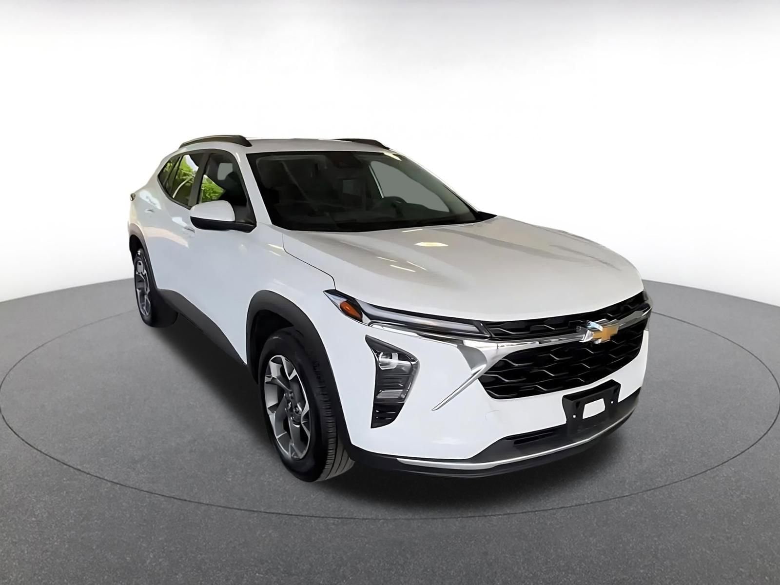 Thumbnail: 2025 Chevrolet Trax - 3