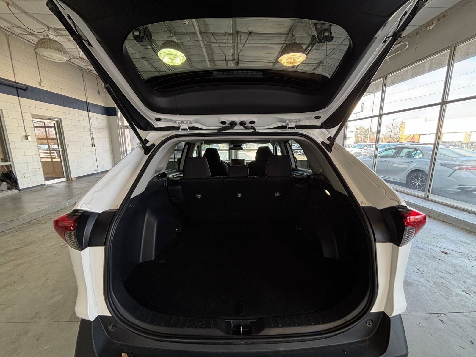 Thumbnail: 2025 Toyota RAV4 - 30