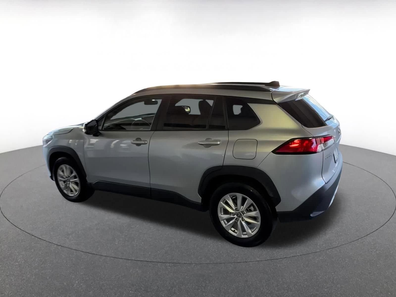 Thumbnail: 2025 Toyota Corolla Cross - 10