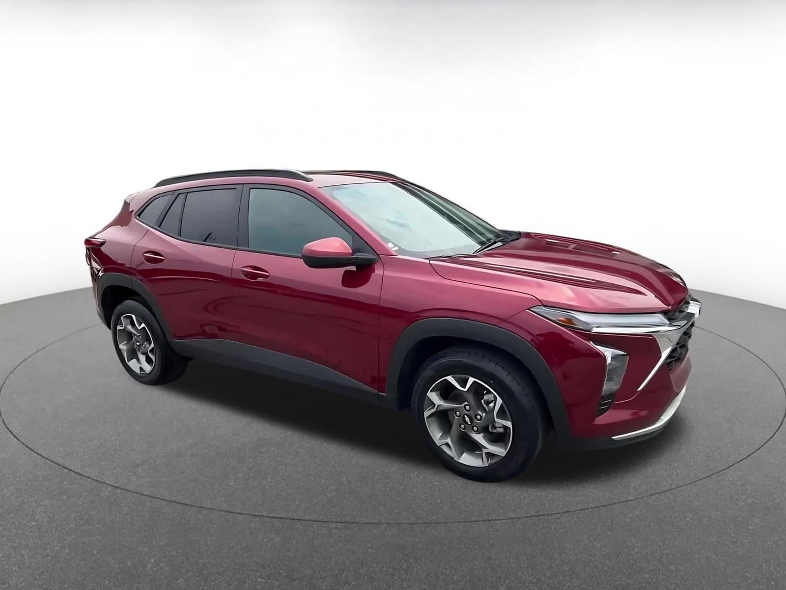 Thumbnail: 2025 Chevrolet Trax - 2