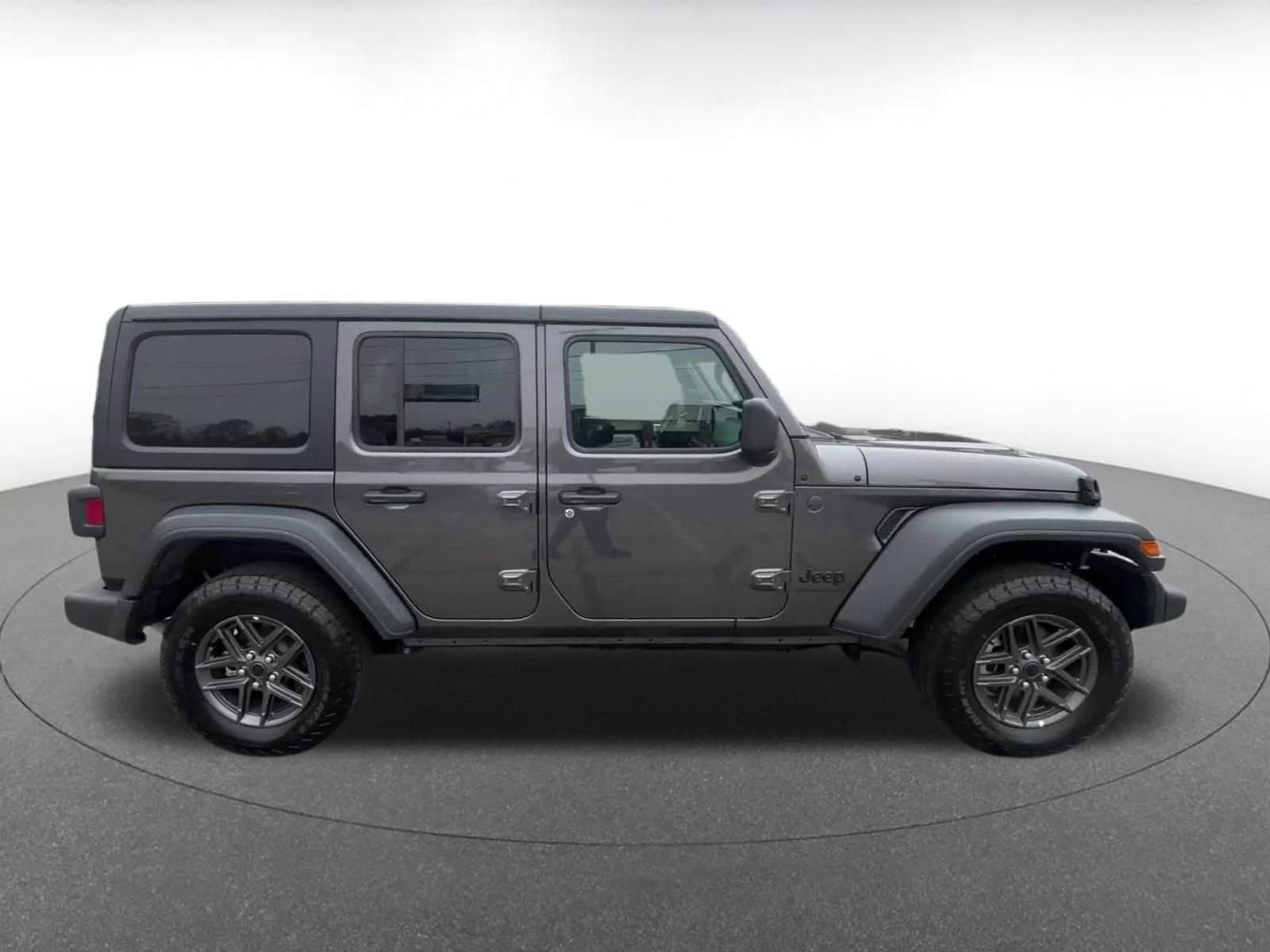Thumbnail: 2025 Jeep Wrangler - 18