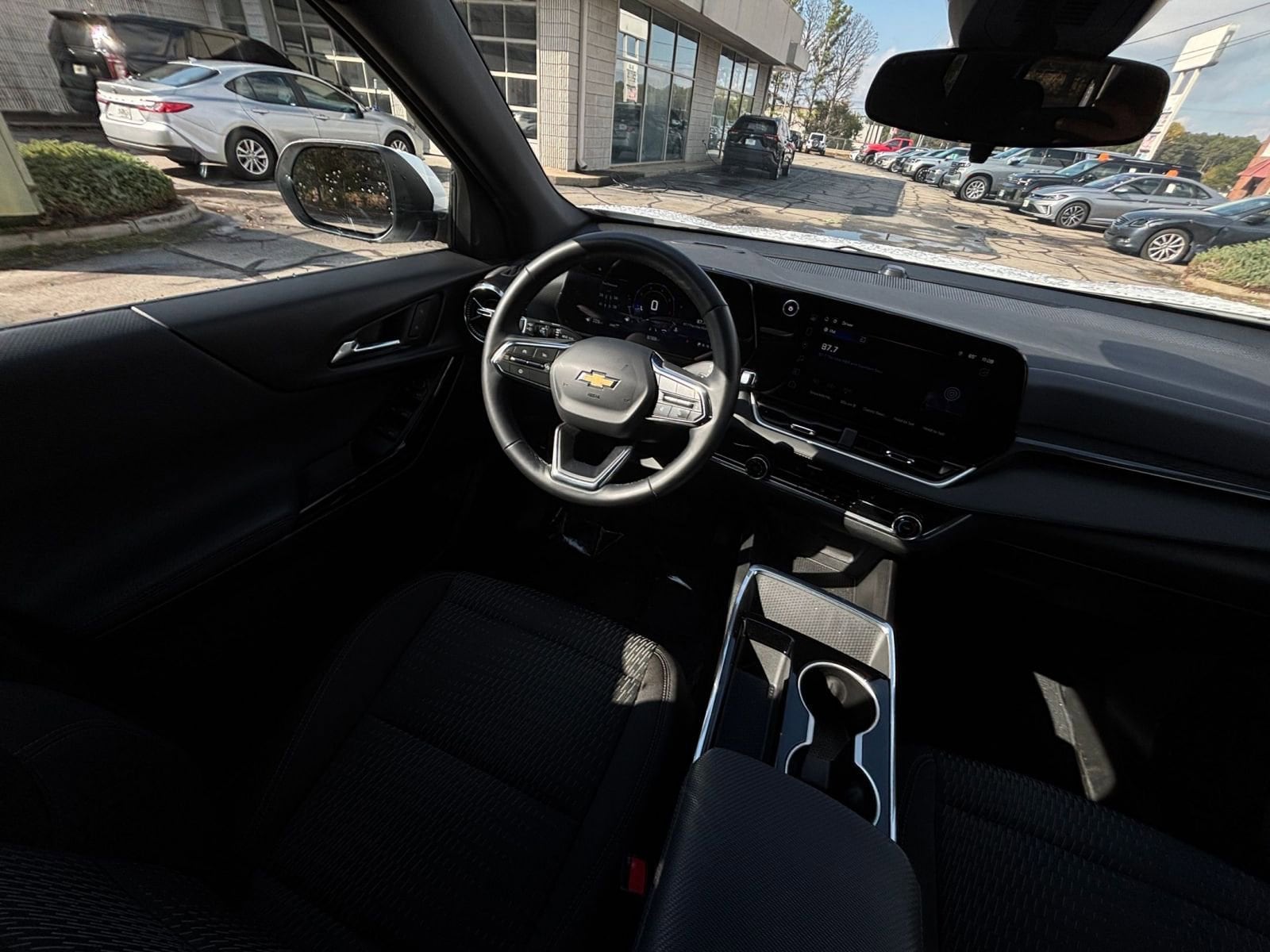 Thumbnail: 2025 Chevrolet Equinox - 33