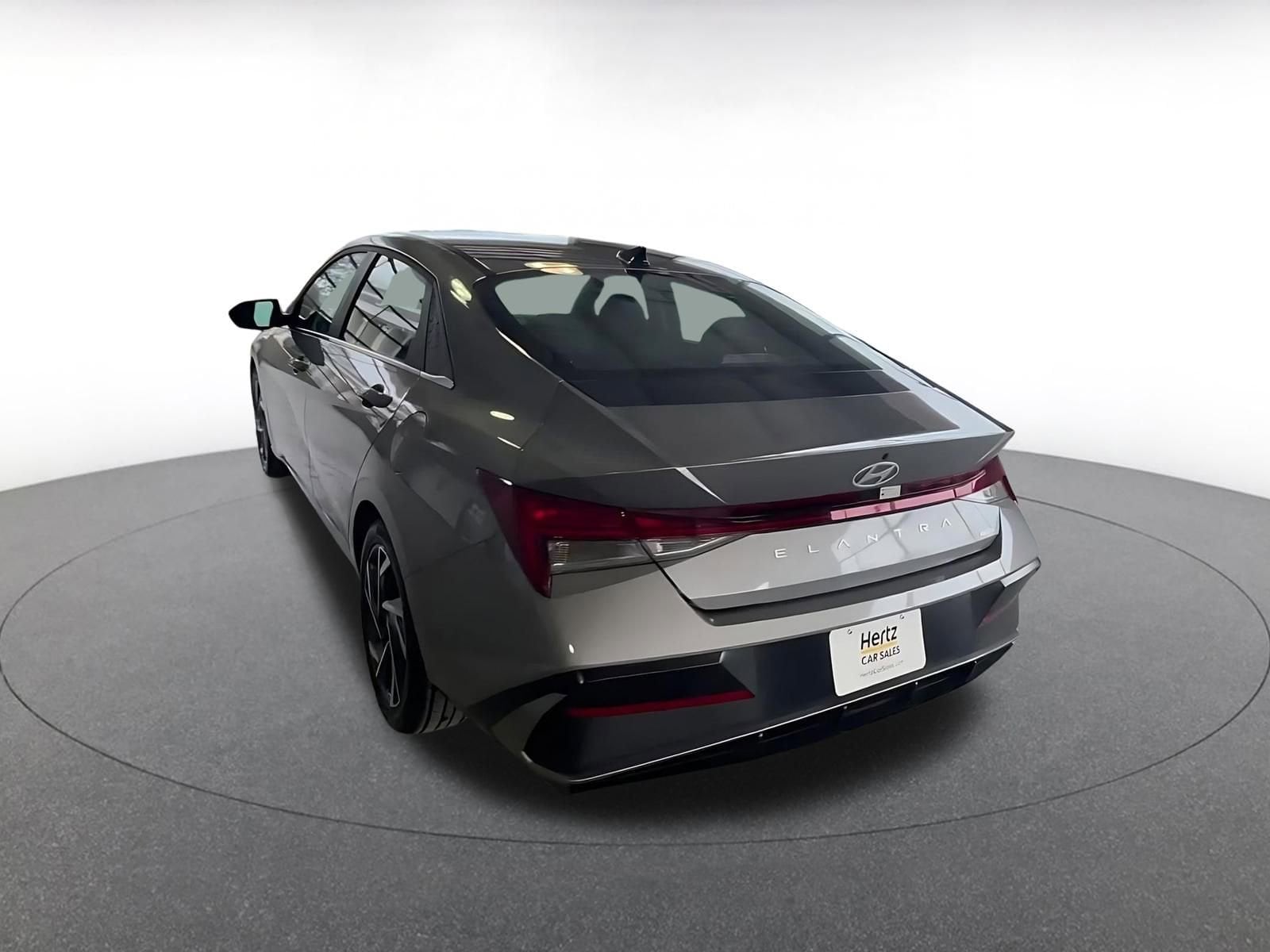 Thumbnail: 2025 Hyundai Elantra - 10