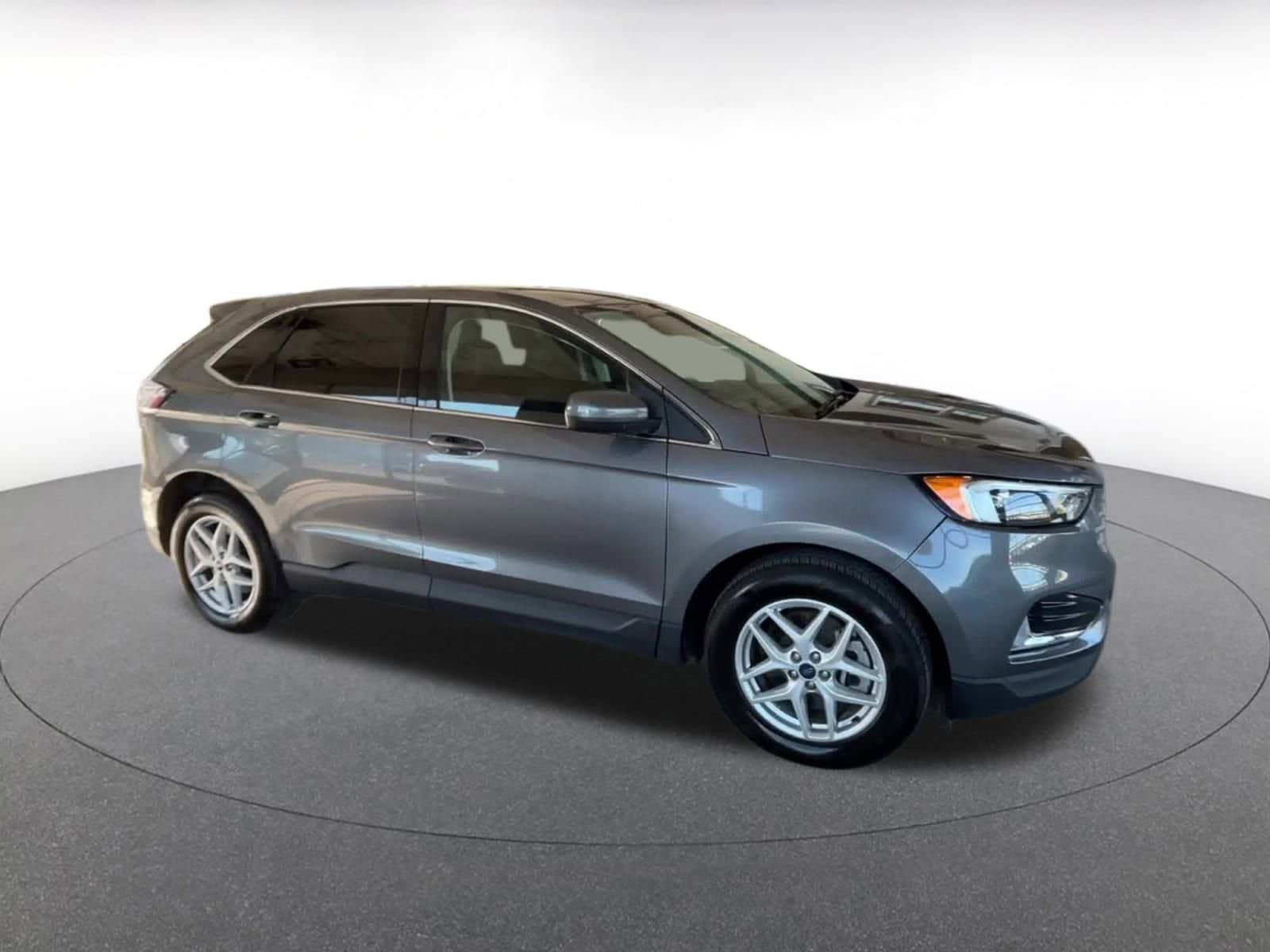 Thumbnail: 2022 Ford Edge - 2