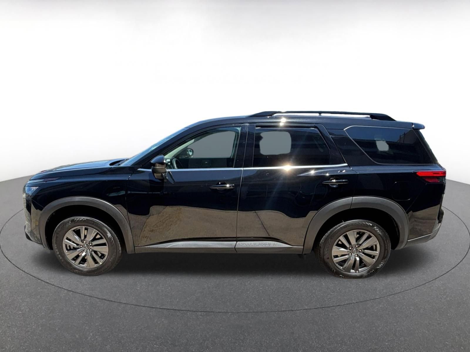 Thumbnail: 2025 Nissan Pathfinder - 10
