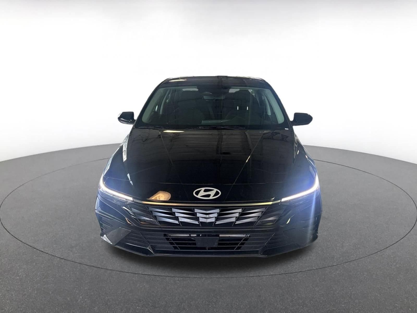 Thumbnail: 2025 Hyundai Elantra - 6