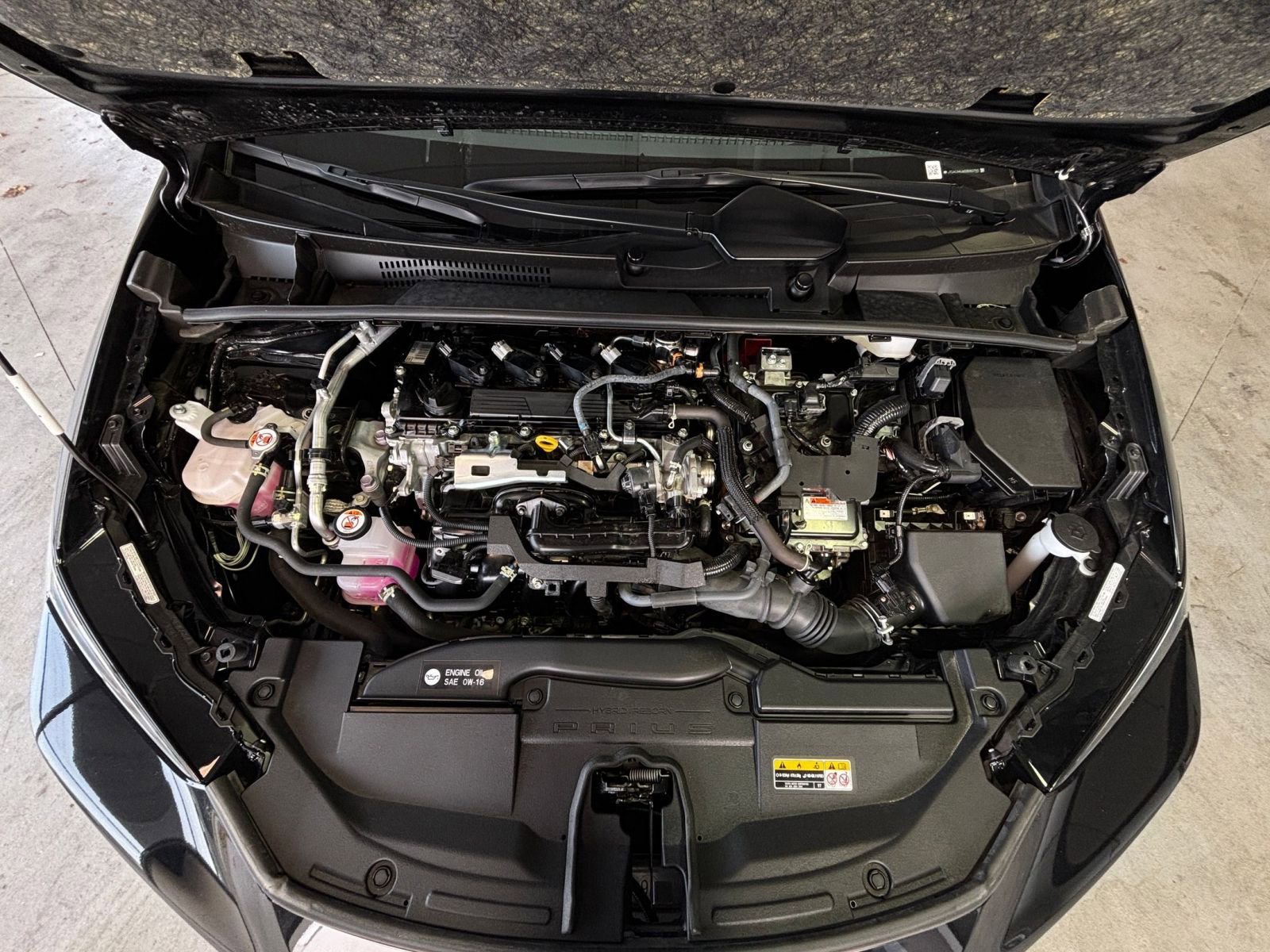 Thumbnail: 2025 Toyota Prius - 33