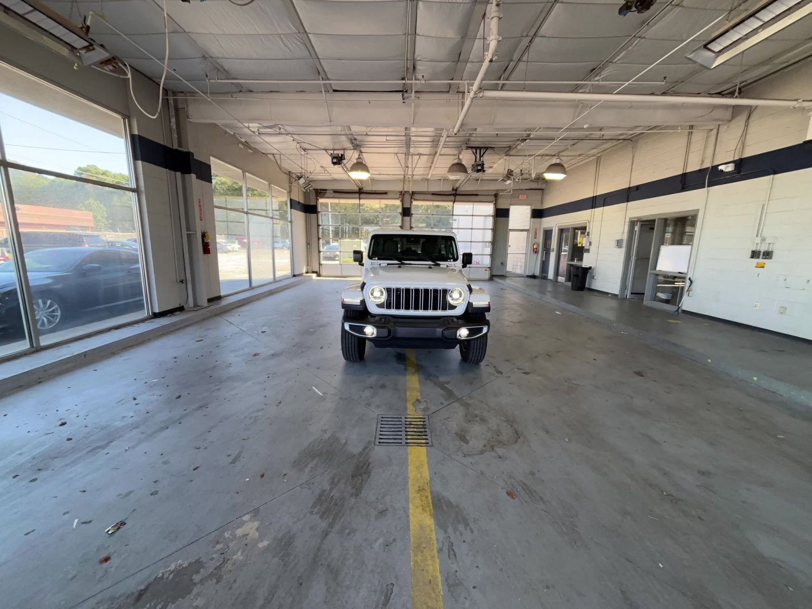 Thumbnail: 2025 Jeep Wrangler - 16