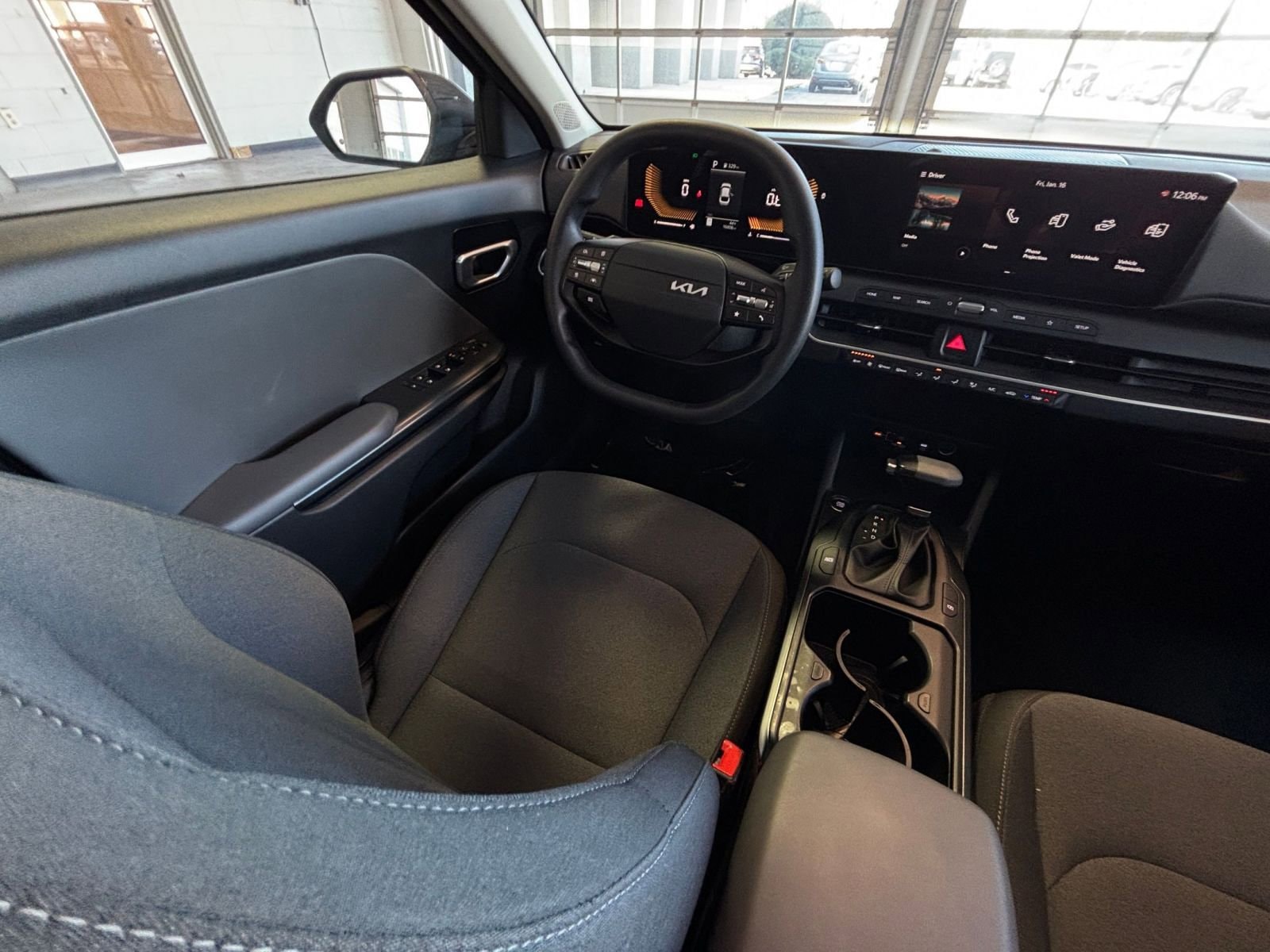 Thumbnail: 2025 Kia K4 - 33