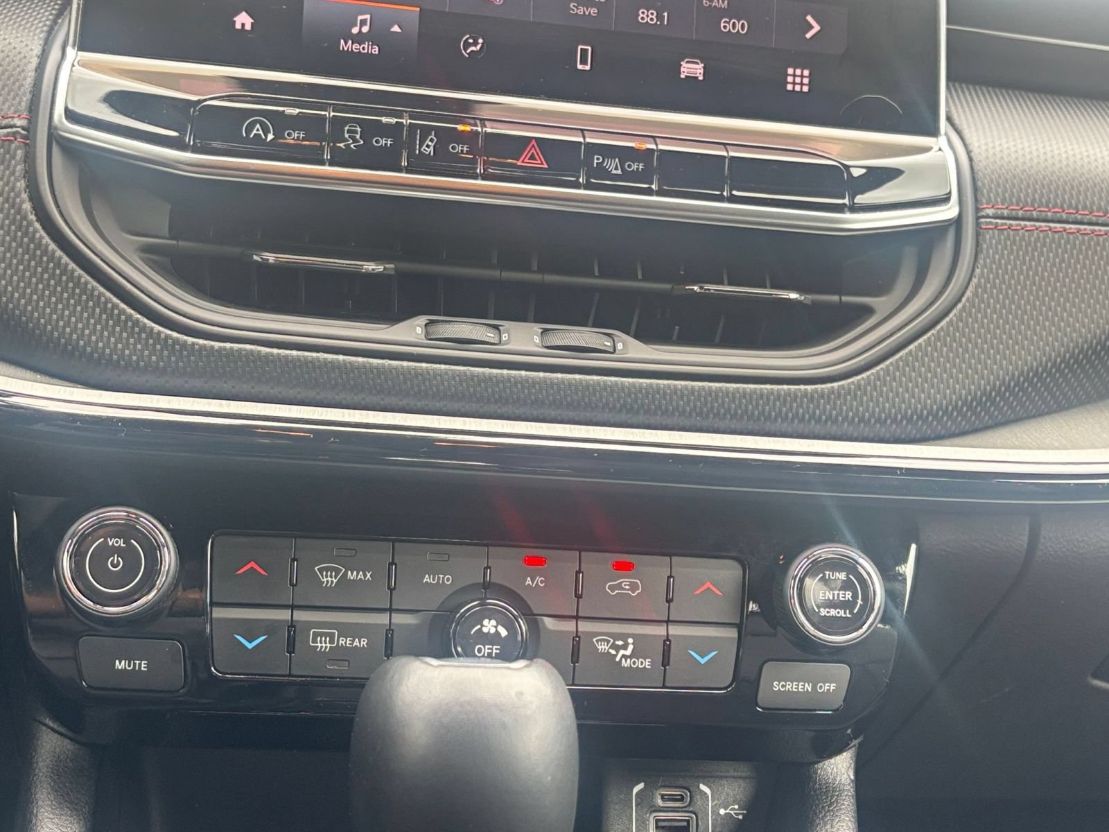 2025 Jeep Compass Trailhawk - Photo 14