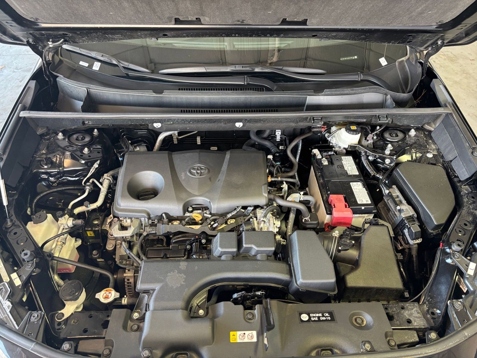 Thumbnail: 2025 Toyota RAV4 - 32